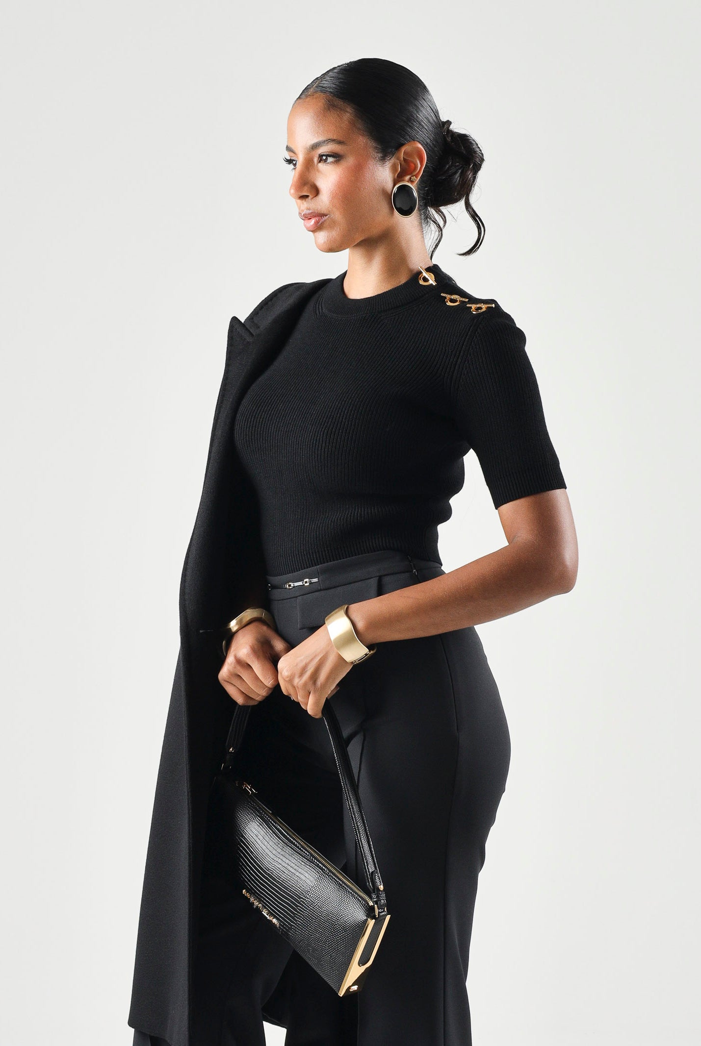 ELISABETTA FRANCHI Top nero in maglia con dettagli in oro, da donna MK02S66E2 110 ELISABETTA FRANCHI