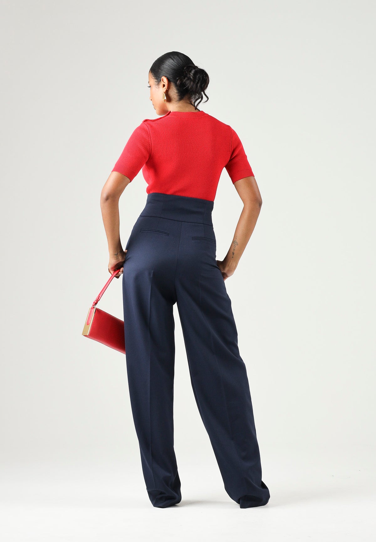 ELISABETTA FRANCHI Top in maglia red passion rosso da donna con applicazioni gioiello sulla spalla. MK02S66E2 CG5 ELISABETTA FRANCHI