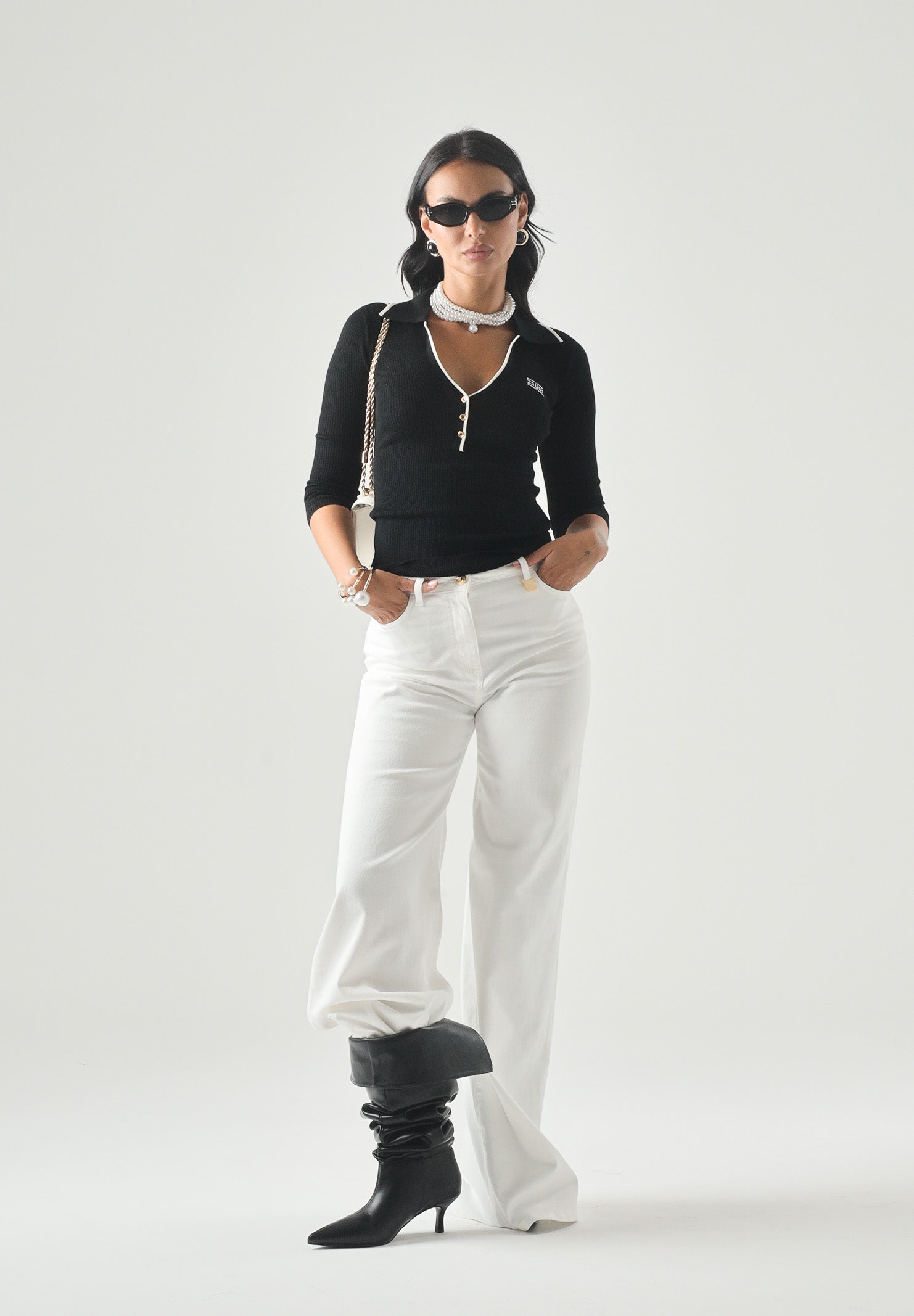 ELISABETTA FRANCHI Polo in lana a costine da donna, colore nero dettagli burro da donna con zip e logo sul petto MK17B66E2 685 ELISABETTA FRANCHI