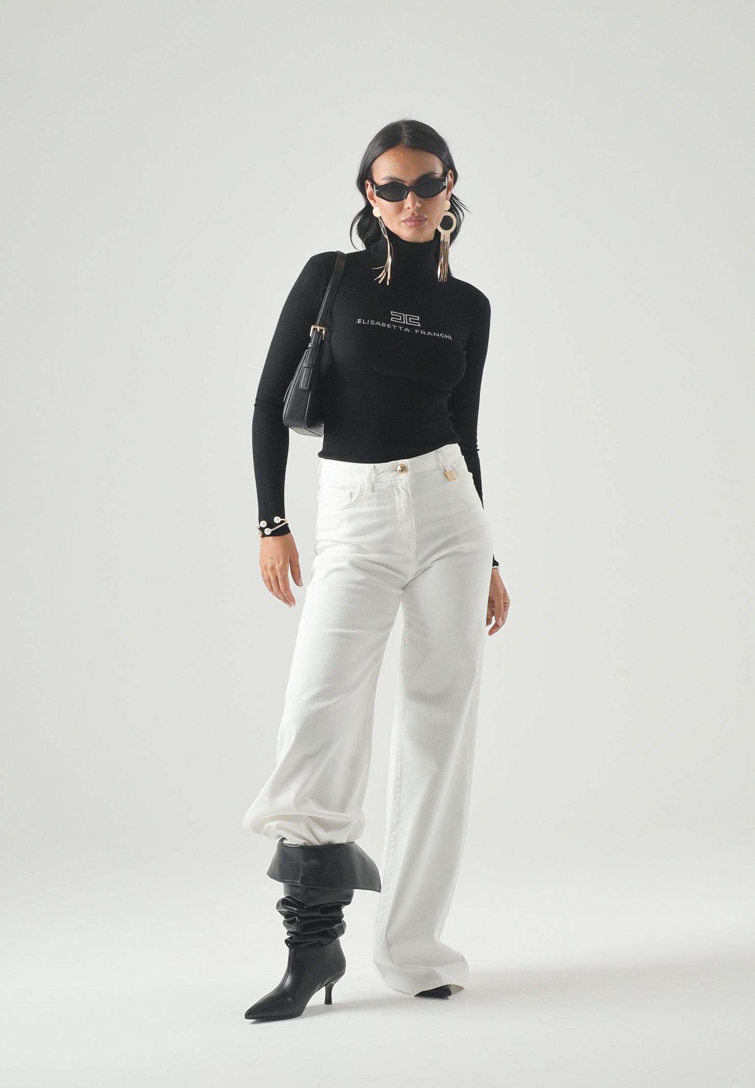 ELISABETTA FRANCHI Dolcevit, nero dettagli burro, da donna <BR/>con logo e lettering a contrasto sul petto. MK18B66E2 685 ELISABETTA FRANCHI