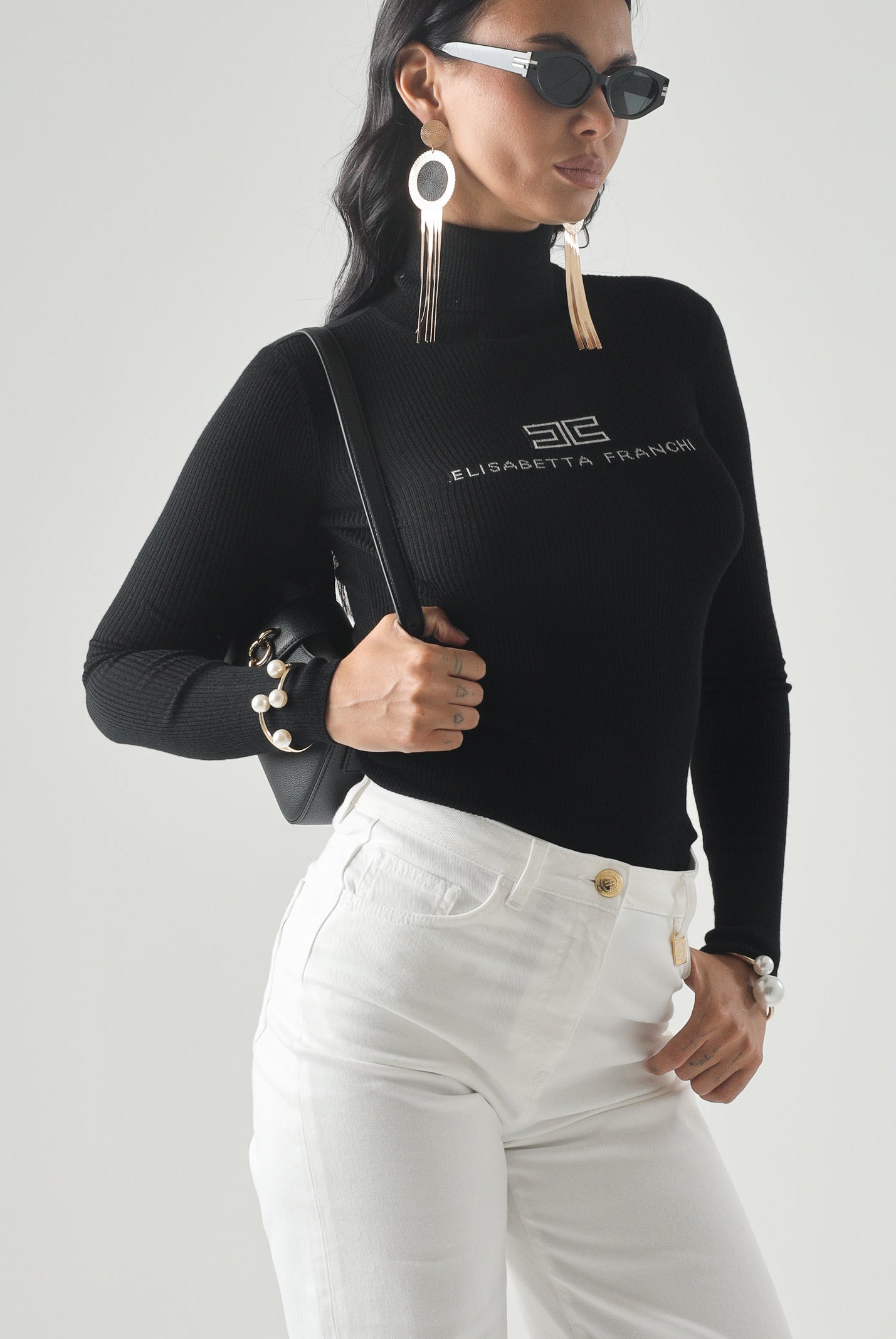 ELISABETTA FRANCHI Dolcevit, nero dettagli burro, da donna <BR/>con logo e lettering a contrasto sul petto. MK18B66E2 685 ELISABETTA FRANCHI