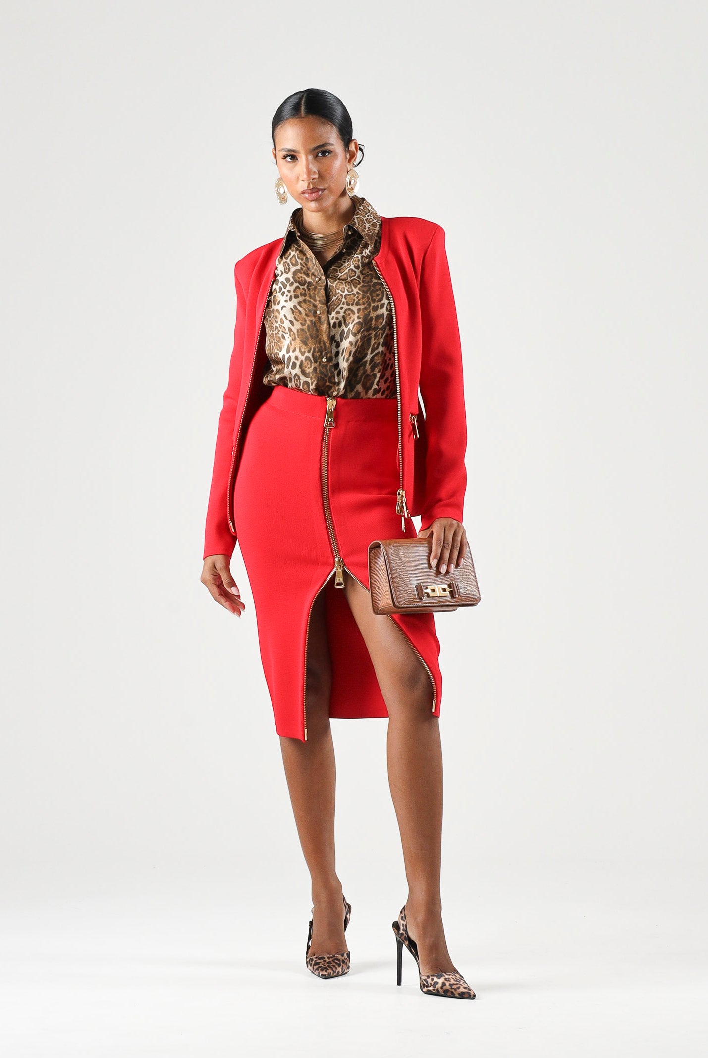 ELISABETTA FRANCHI Cardigan in maglia red-passion rosso da donna con dettagli zip in metallo dorato.<BR/> MK68B66E2 CG5 ELISABETTA FRANCHI