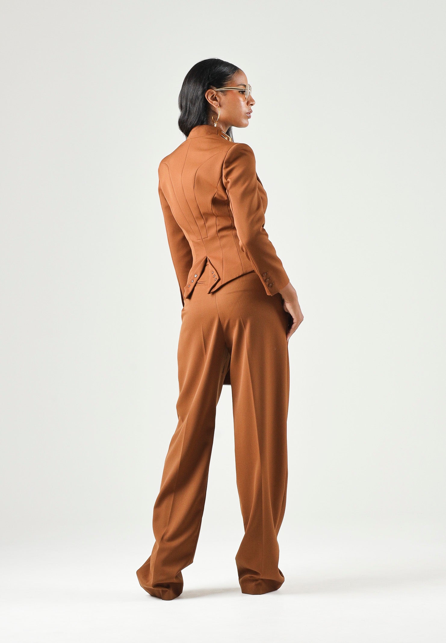 ELISABETTA FRANCHI Pantaloni a palazzo in GABARDINA sigaro marrone da donna con linea ampia e piega stirata frontale PA17966E2 FK3 ELISABETTA FRANCHI