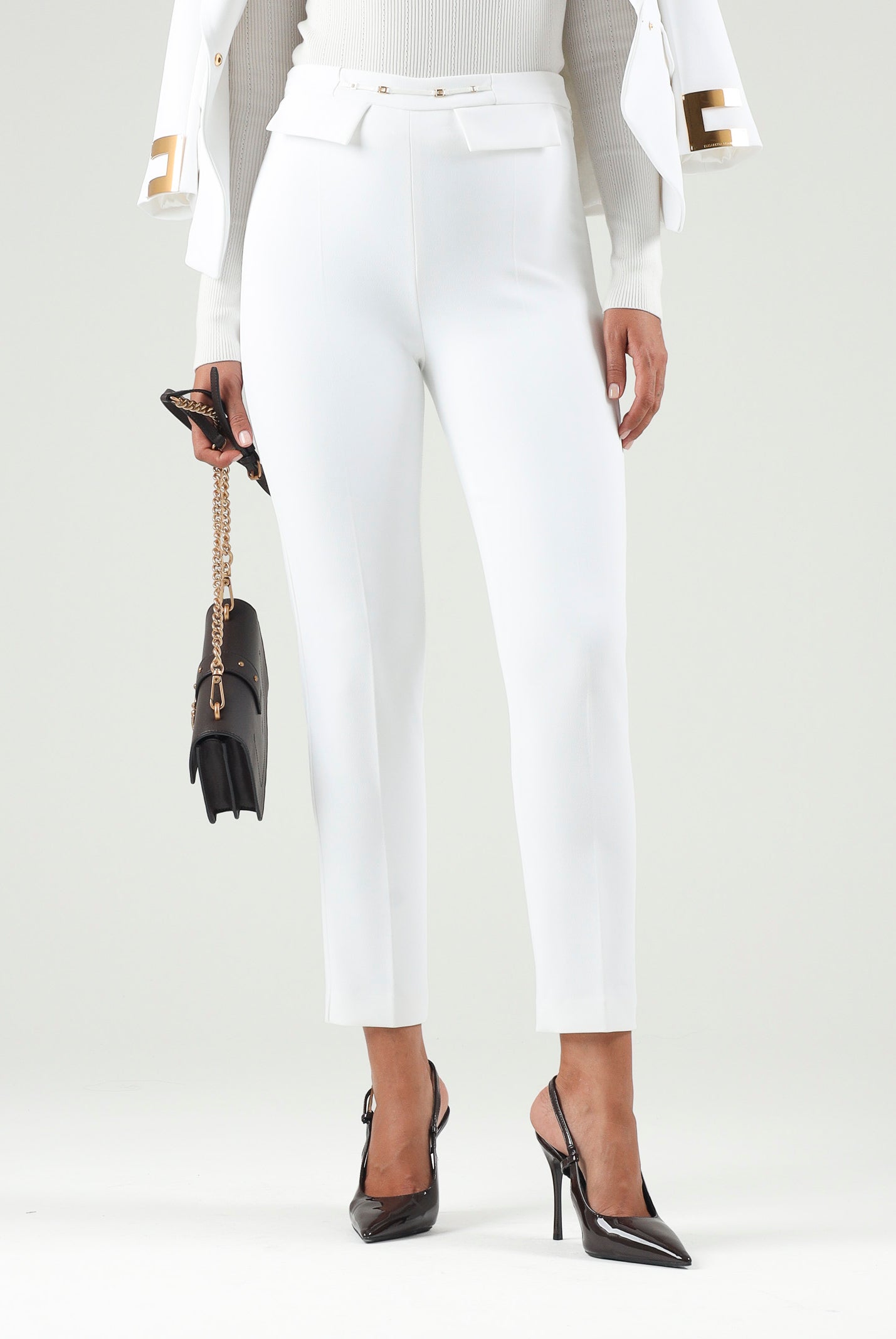 ELISABETTA FRANCHI Pantaloni IN DOPPIO CRÊPE STRETCH Avorio- burro da donna con accessorio morsetto logato PA19566E2 360 ELISABETTA FRANCHI