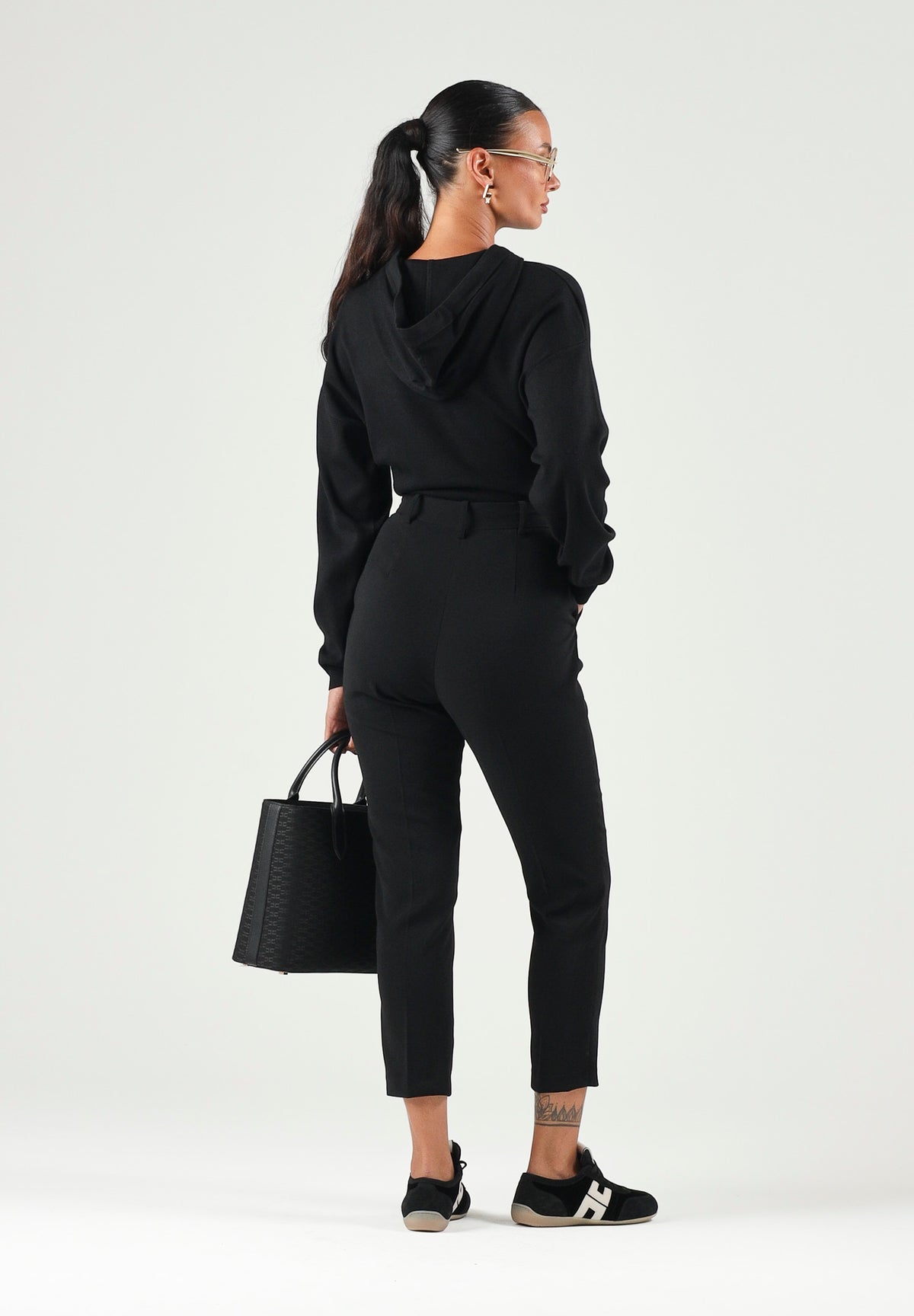 ELISABETTA FRANCHI Pantaloni in crêpe leggero nero da donna. PA20966E2 110 ELISABETTA FRANCHI