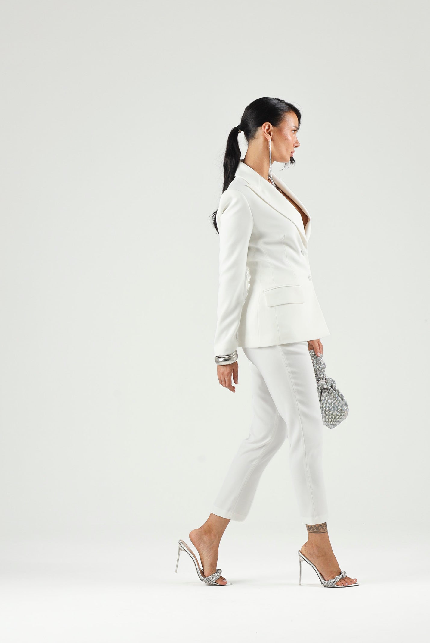 ELISABETTA FRANCHI Pantaloni in crêpe leggero Avorio - Bianco Donna. PA20966E2 360 ELISABETTA FRANCHI