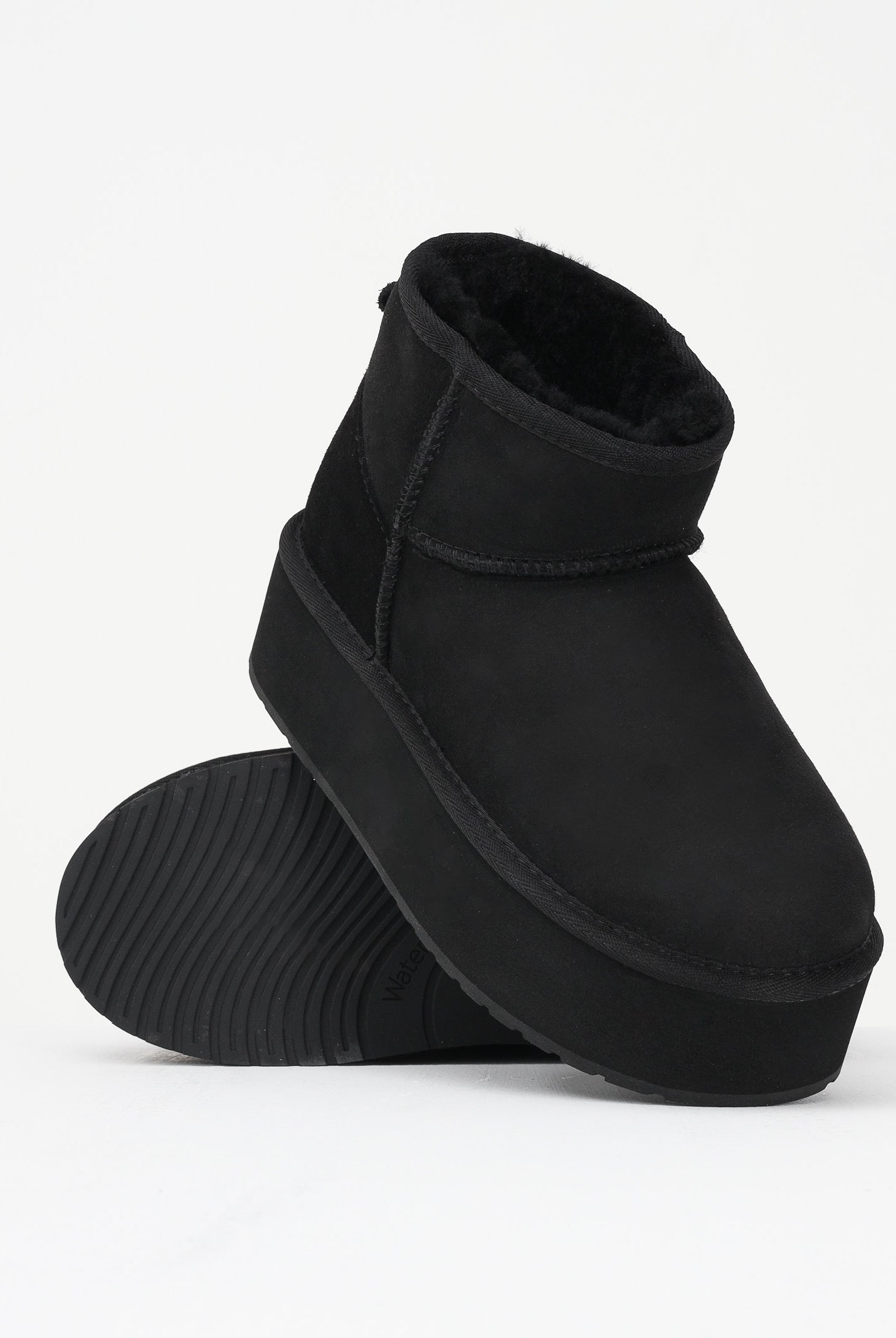 EMU Stivali bassi Stinger Micro Flatform neri da donna W13082 BLAK EMU