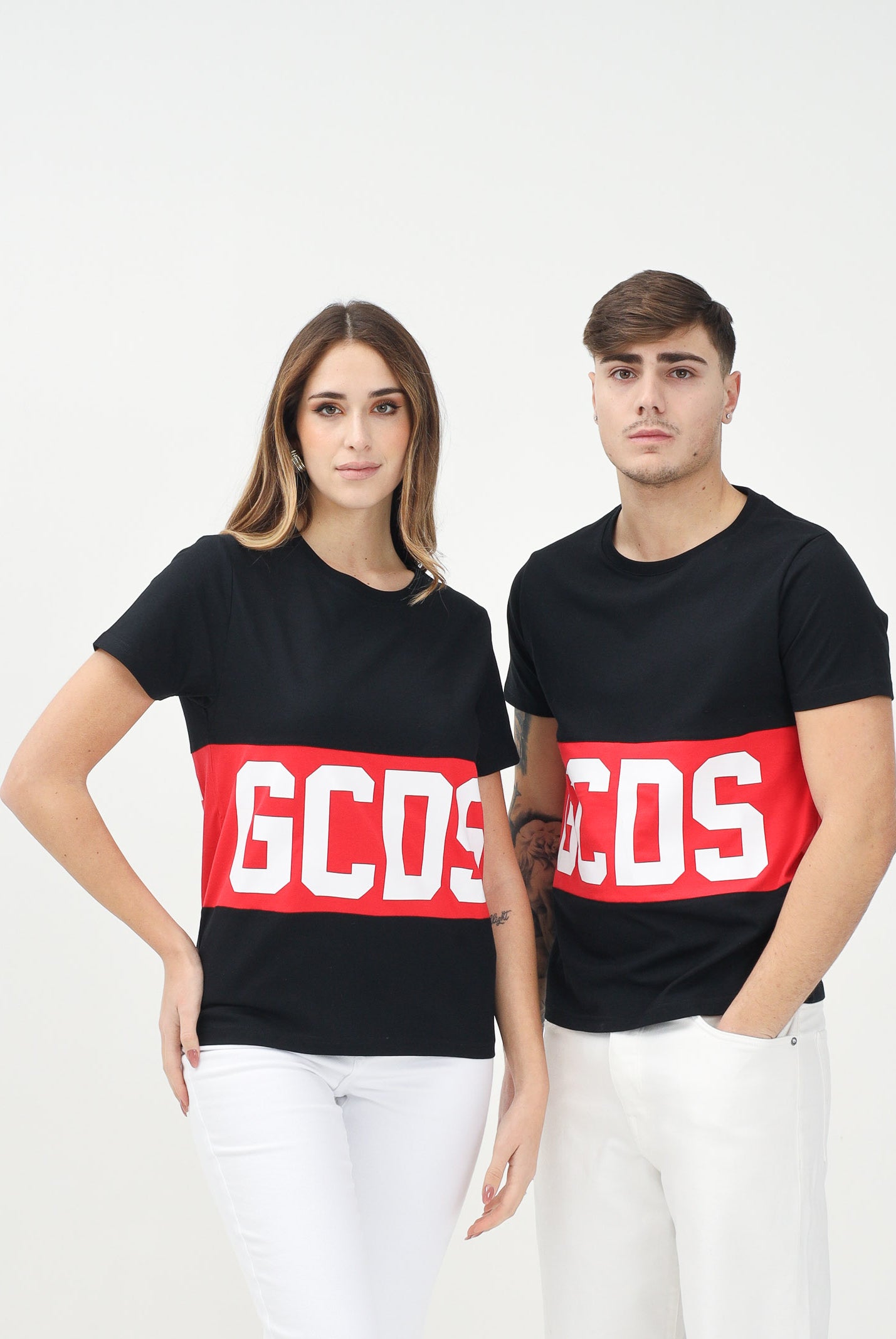 GCDS T-shirt a manica corta nera per uomo e donna con logo Z0MLQC140J101 999R GCDS