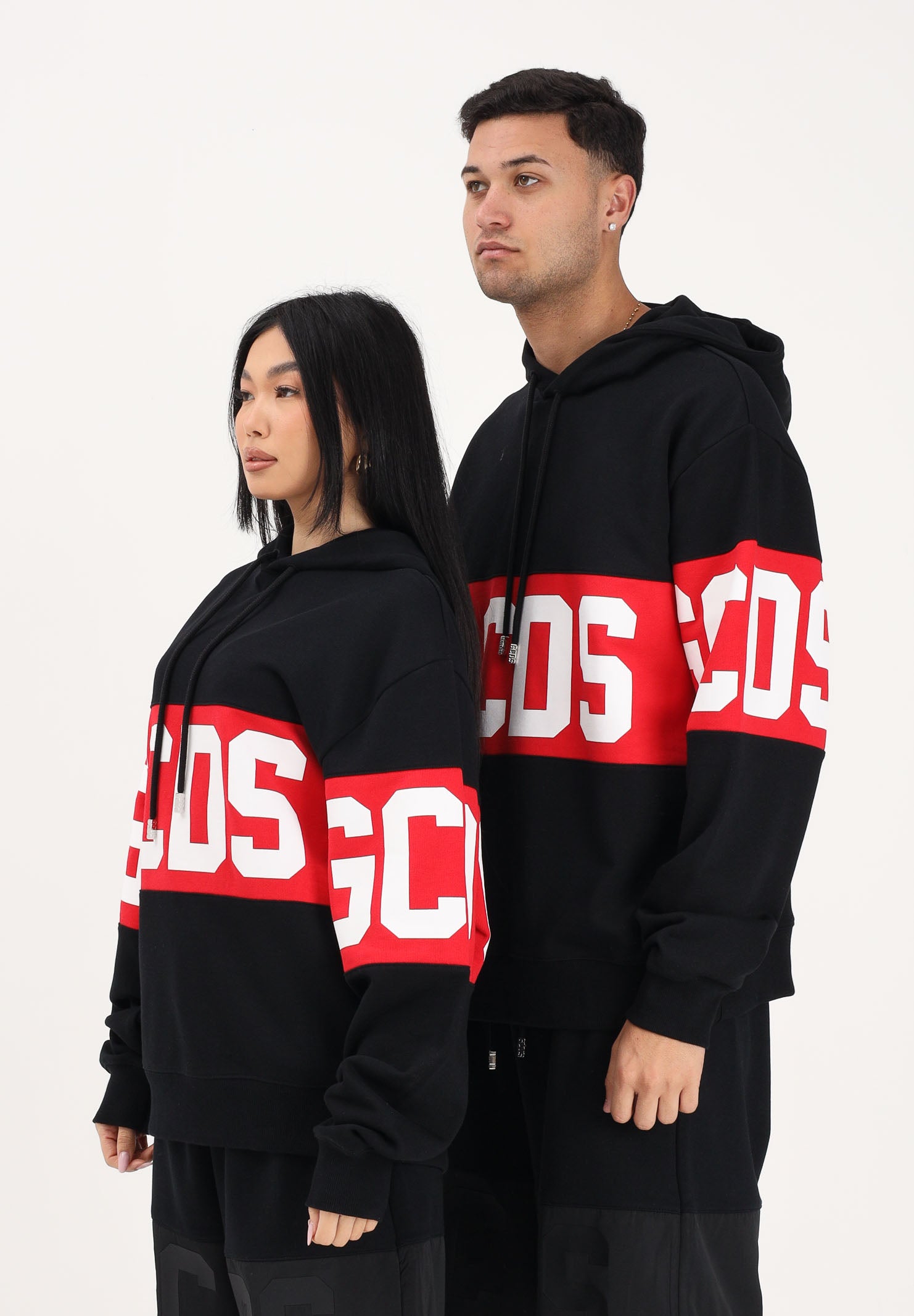 GCDS Felpa con cappuccio nera per uomo e donna caratterizzata da banda a contrasto e logo Z0MLQE138F004 999R GCDS