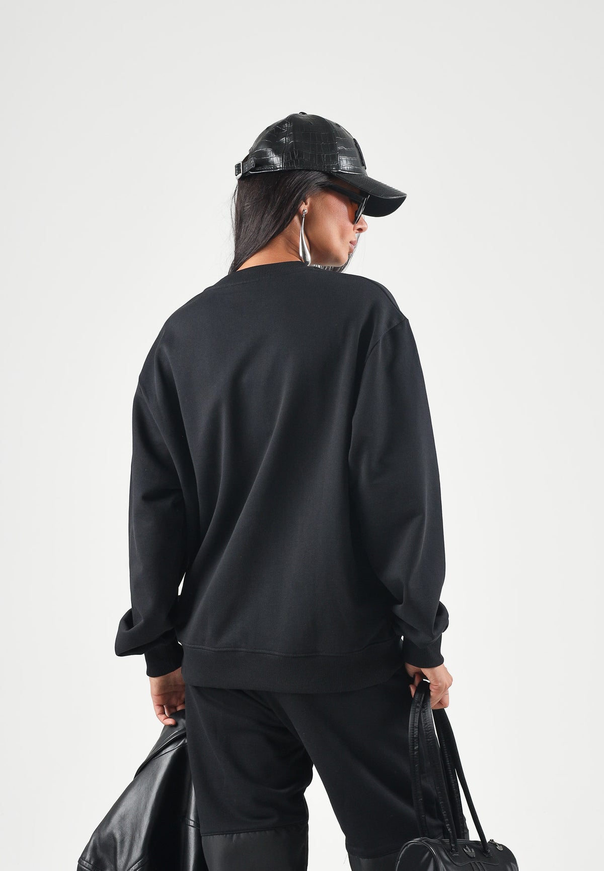 GCDS Felpa girocollo nera da uomo con maxi logo Z0MLQE144F004 999B GCDS