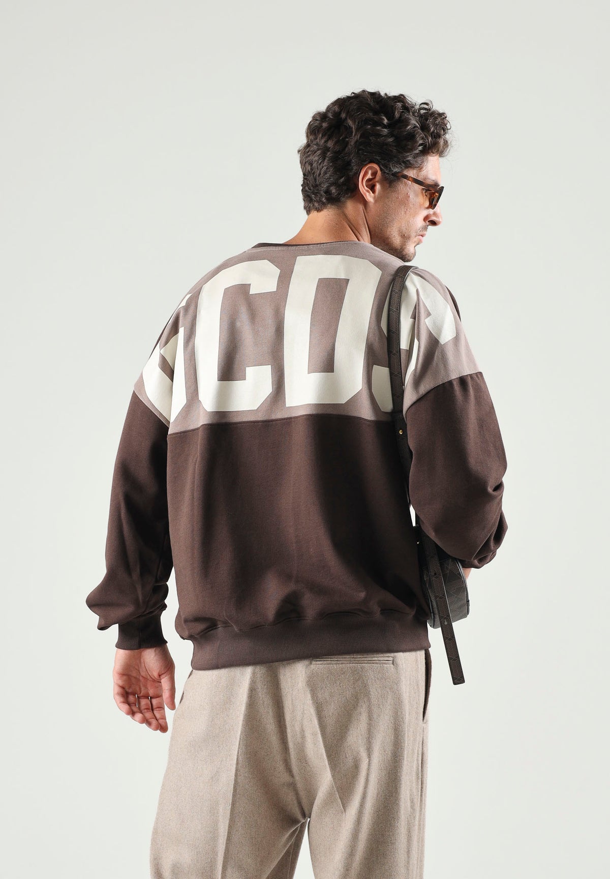 GCDS Felpa girocollo MINI LOGO SWEATSHIRT taupe-marrone per uomo e donna Z0MLQE215F245 393T GCDS