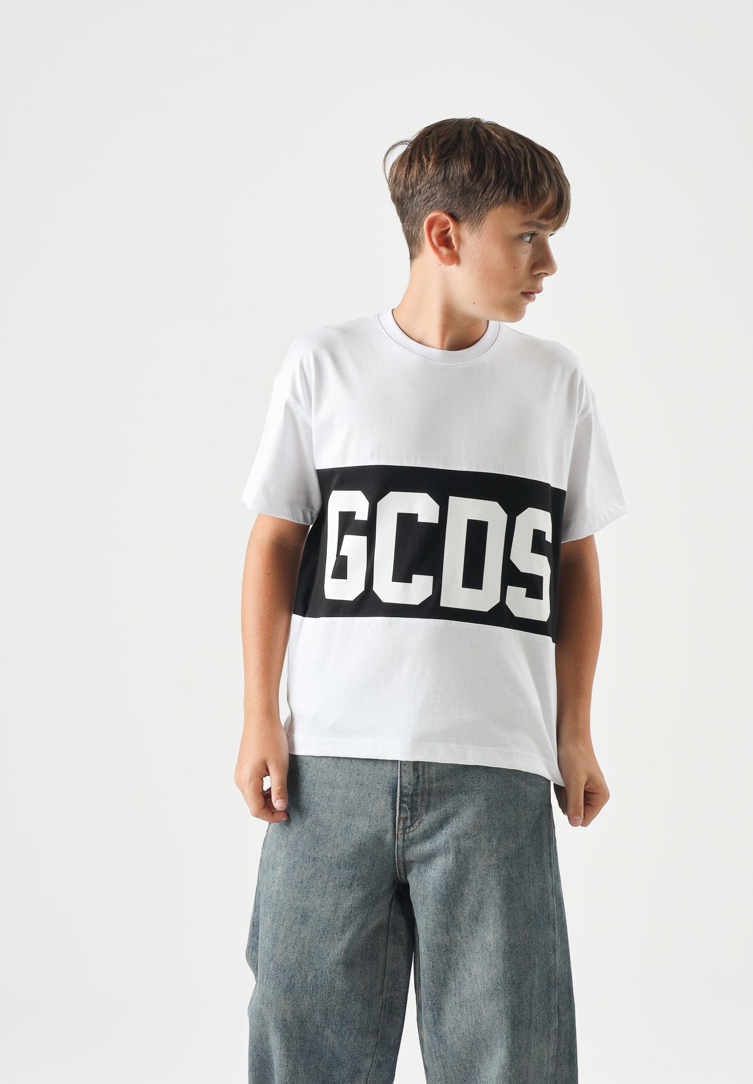GCDS T-shirt manica corta bianca e nera, per donna, ragazzi e bambini con stampa logo centrale Z0UJQC585J105 157B GCDS