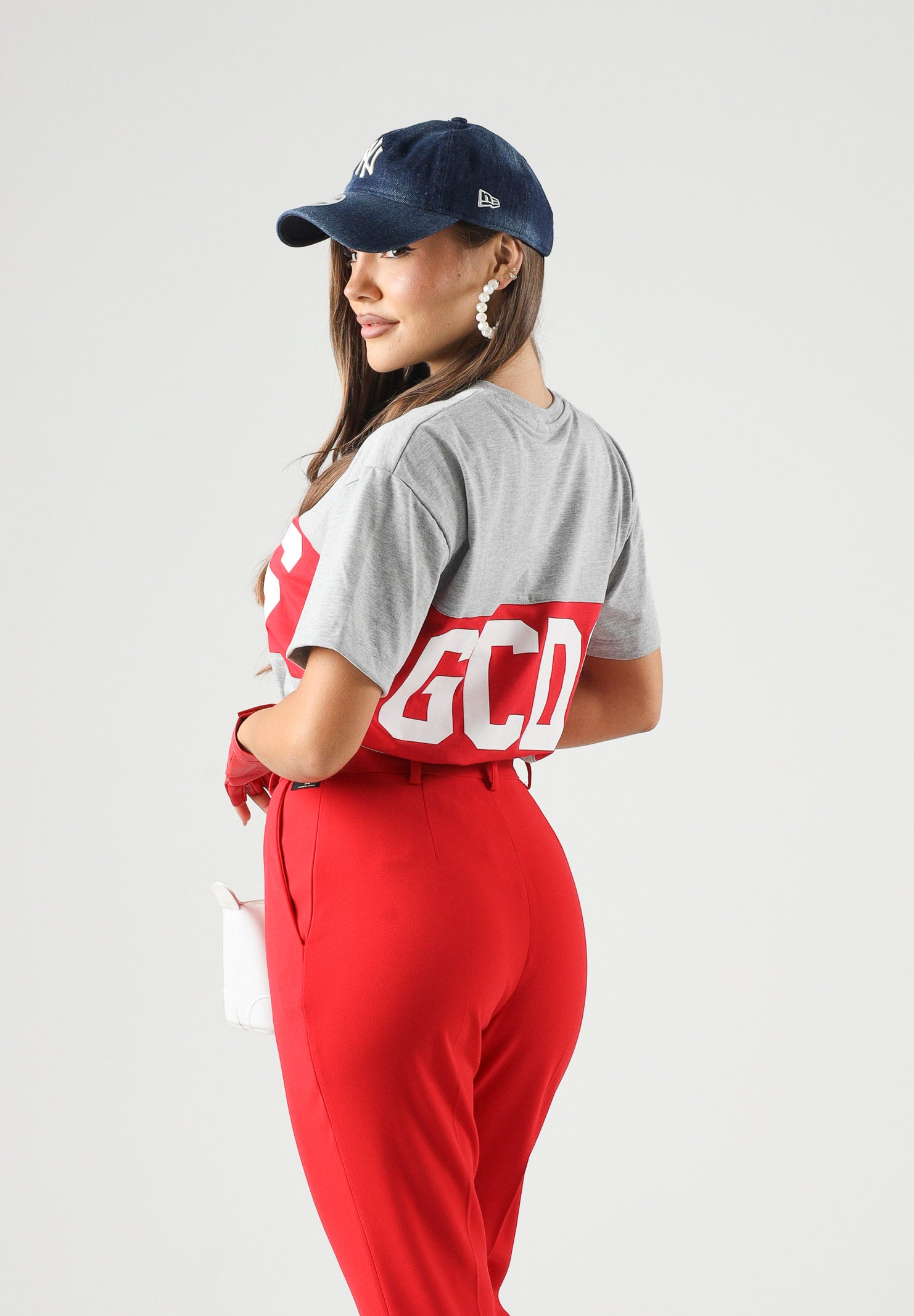 GCDS T-shirt manica corta neutro grigio-rosso per donna, ragazzi e bambini con maxi logo iconico Z0UJQC585J105 953R GCDS