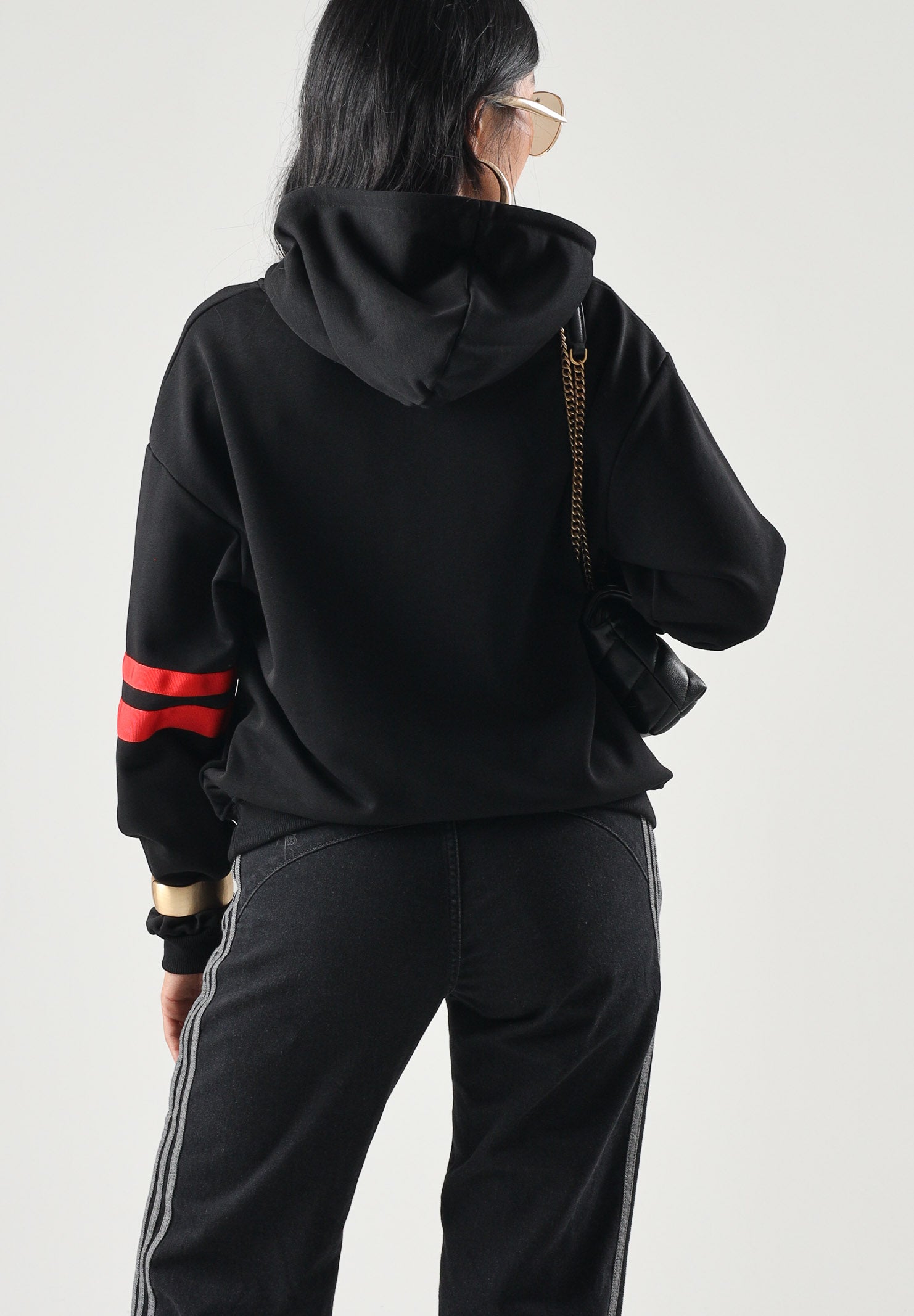 GCDS Felpa con cappuccio nera per donna, ragazzi e bambini con logo centrale Z0UJQE590F004 999R GCDS