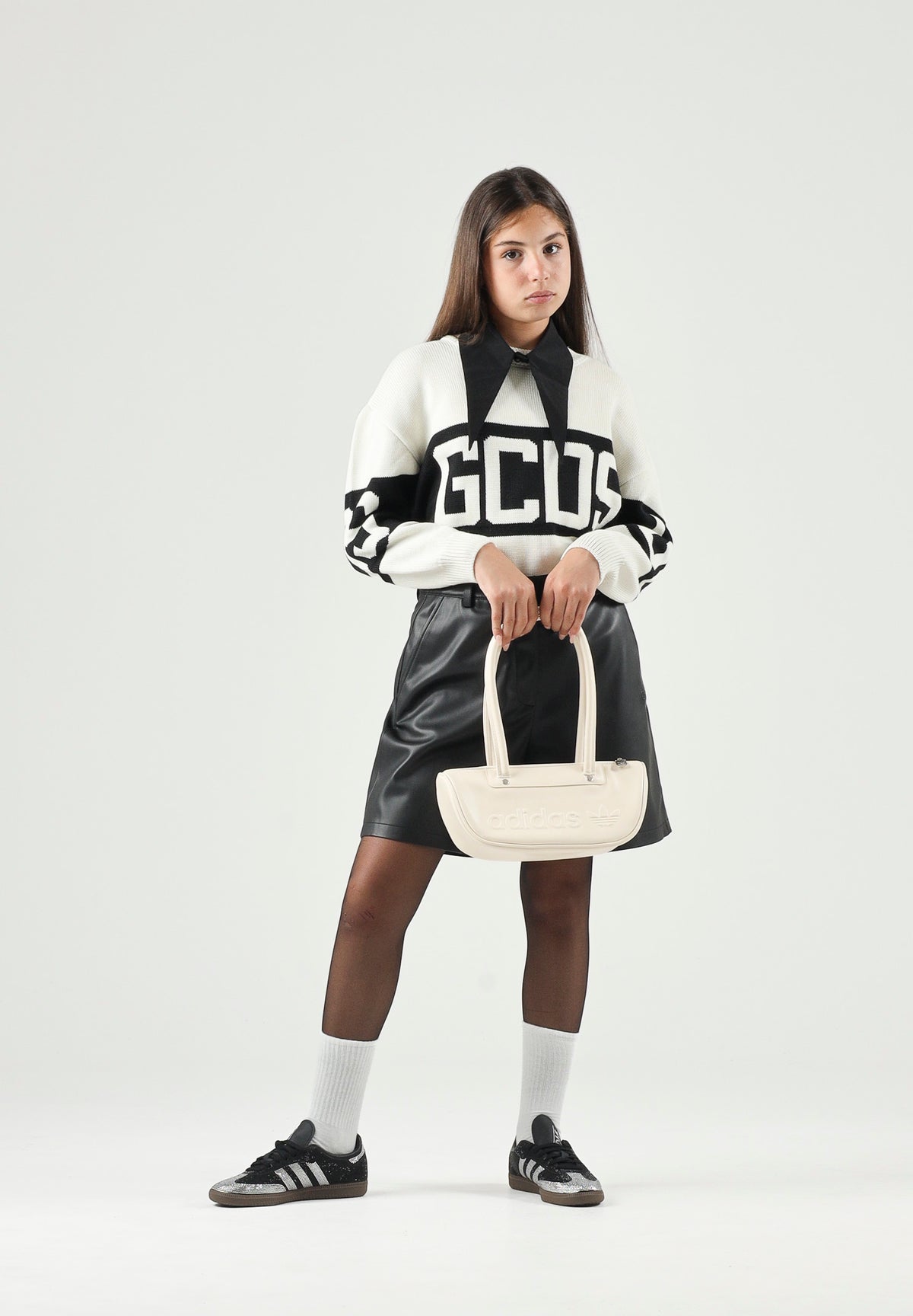 GCDS Maglia girocollo BAND LOGO SWEATER bianco e nero, per donna, ragazzi e bambini Z0UJQF621K347 157B GCDS