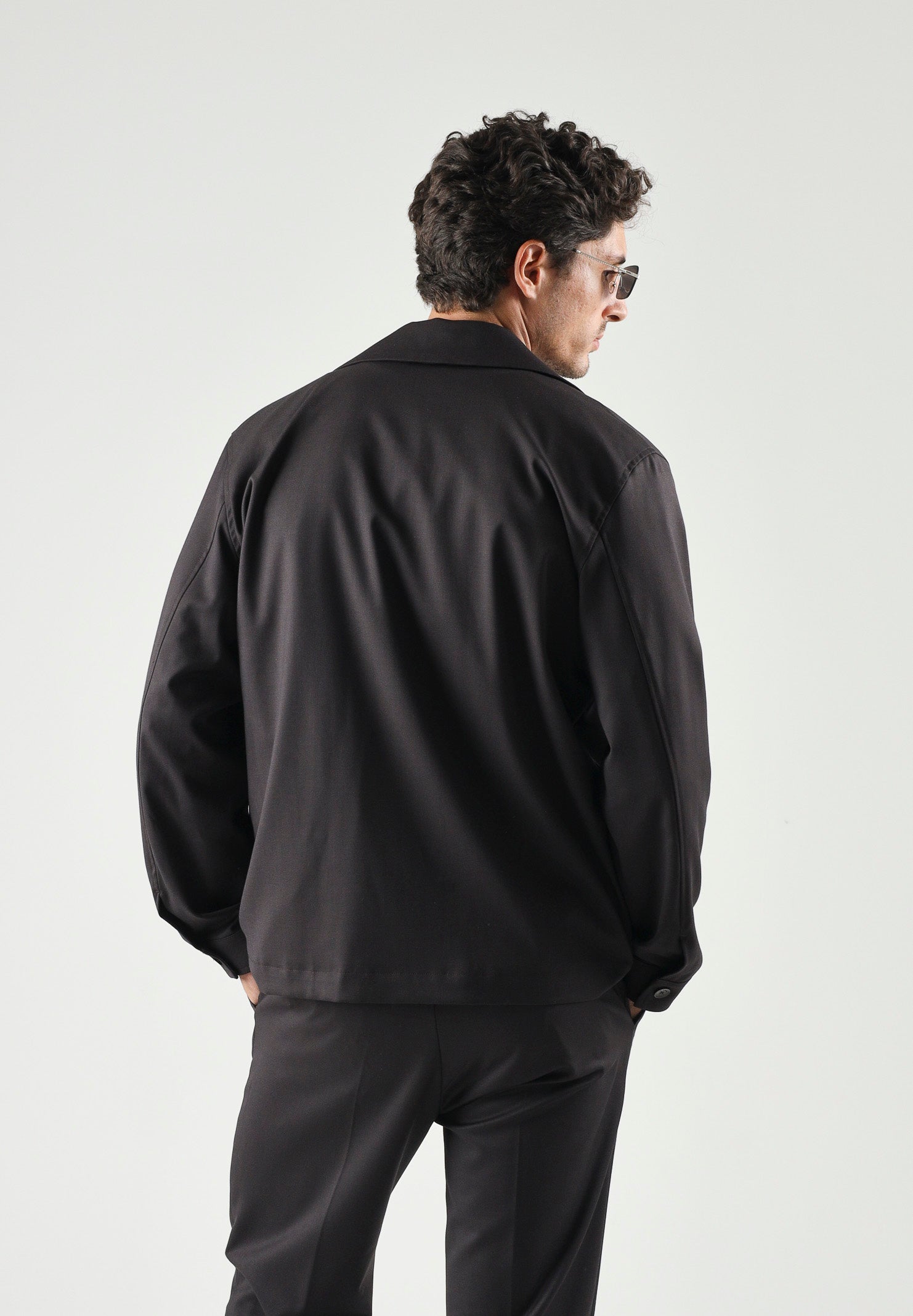 I'M BRIAN Camicia moro-marrone da uomo con tasca frontale con cerniera. CA3825 020 I'M BRIAN