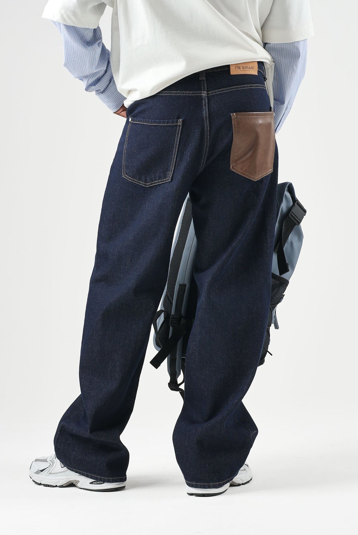I'M BRIAN Jeans nero per uomo e donna con lavaggio scuro uniforme, taglio ampio e comodo JASONL2326 LAV2326 I'M BRIAN
