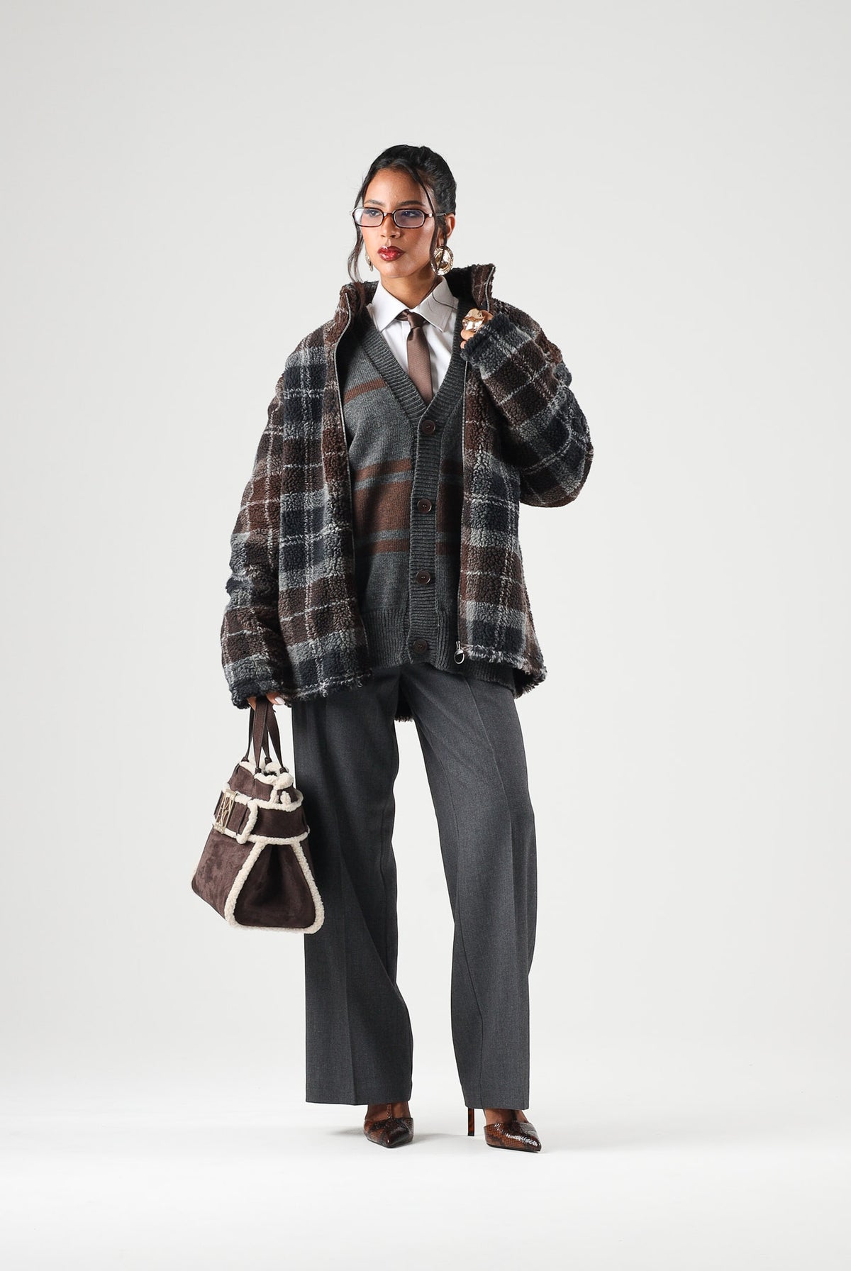 I'M BRIAN Cardigan corto grigio per uomo e donna con scollo a V, chiusura frontale con bottoni e fantasia MA3808 GR I'M BRIAN