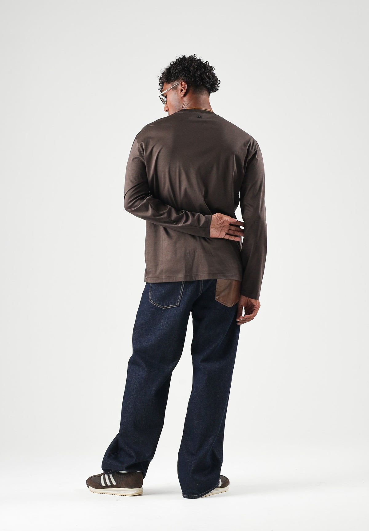 I'M BRIAN T-shirt manica lunga moro per uomo con design essenziale e vestibilità comoda. TS3932 020 I'M BRIAN