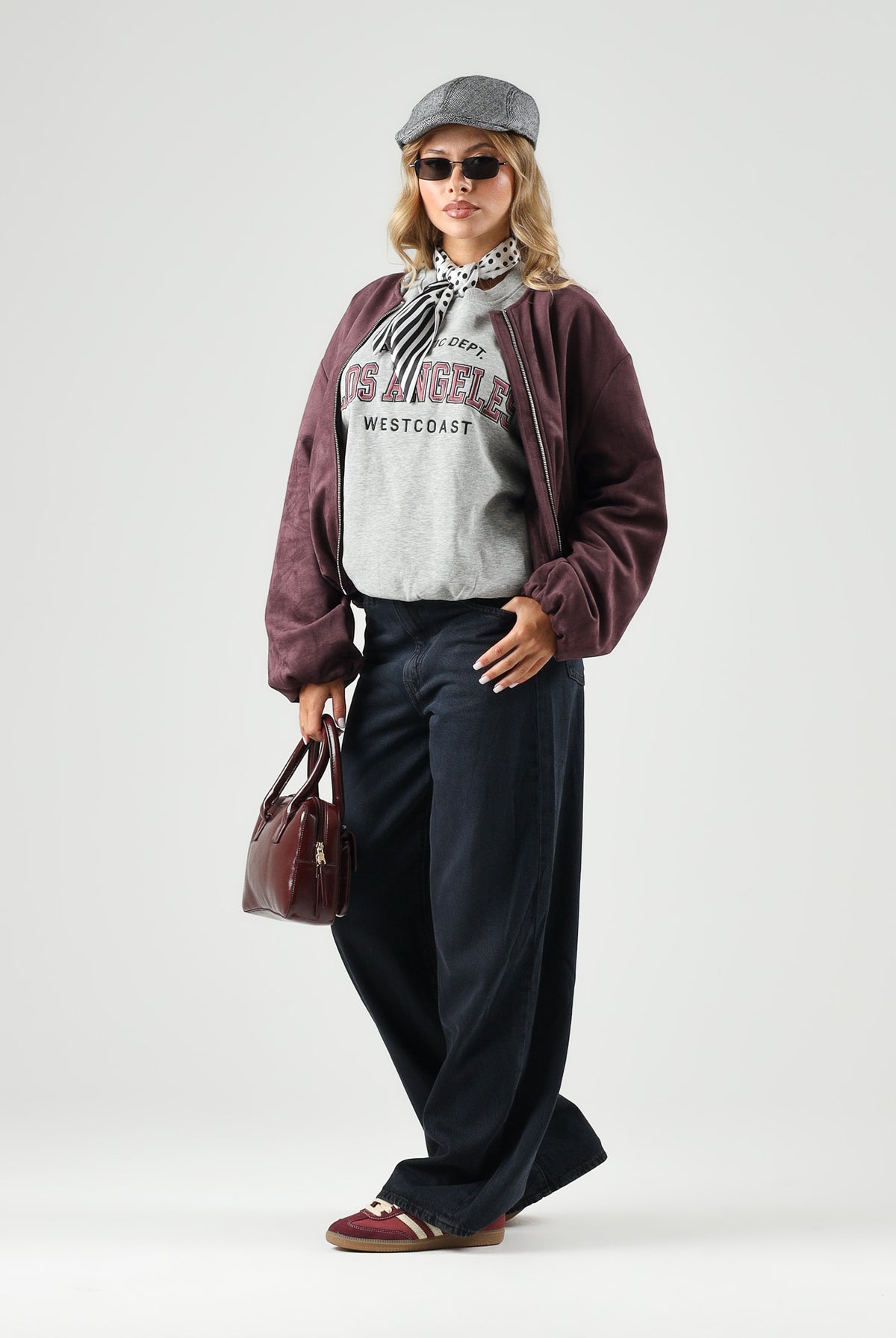 JDY Felpa girocollo COLLEGE grigia da donna con scritta frontale a contrasto e interno felpato 15370526 LI JDY