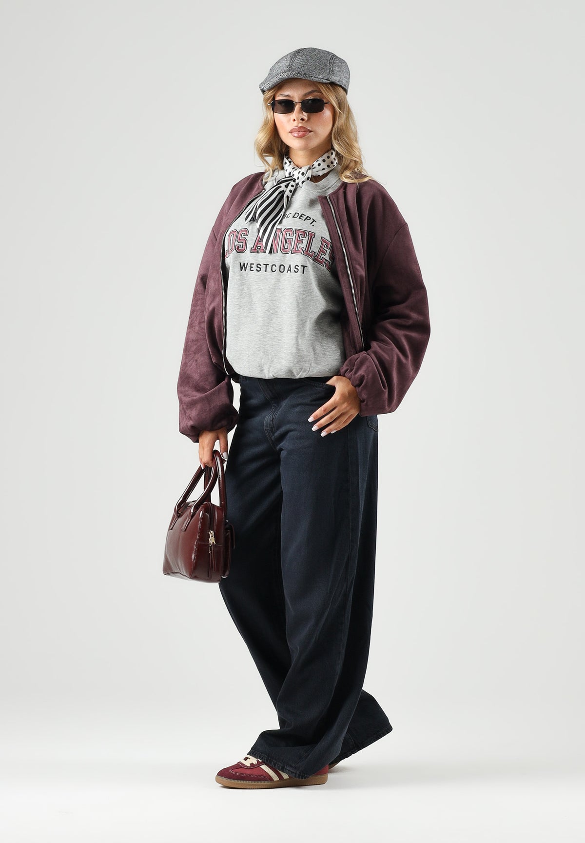 JDY Felpa girocollo COLLEGE grigia da donna con scritta frontale a contrasto e interno felpato 15370526 LI JDY