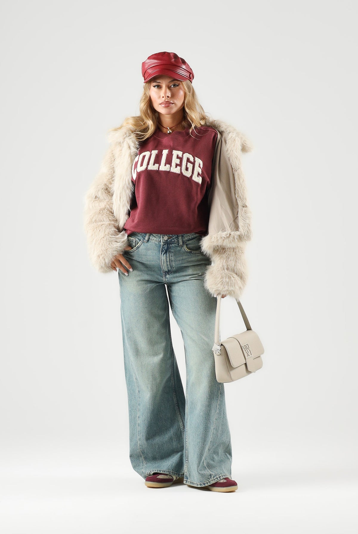 JDY Felpa girocollo COLLEGE bordeaux da donna con scritta frontale a contrasto e interno felpato 15370526 WI JDY
