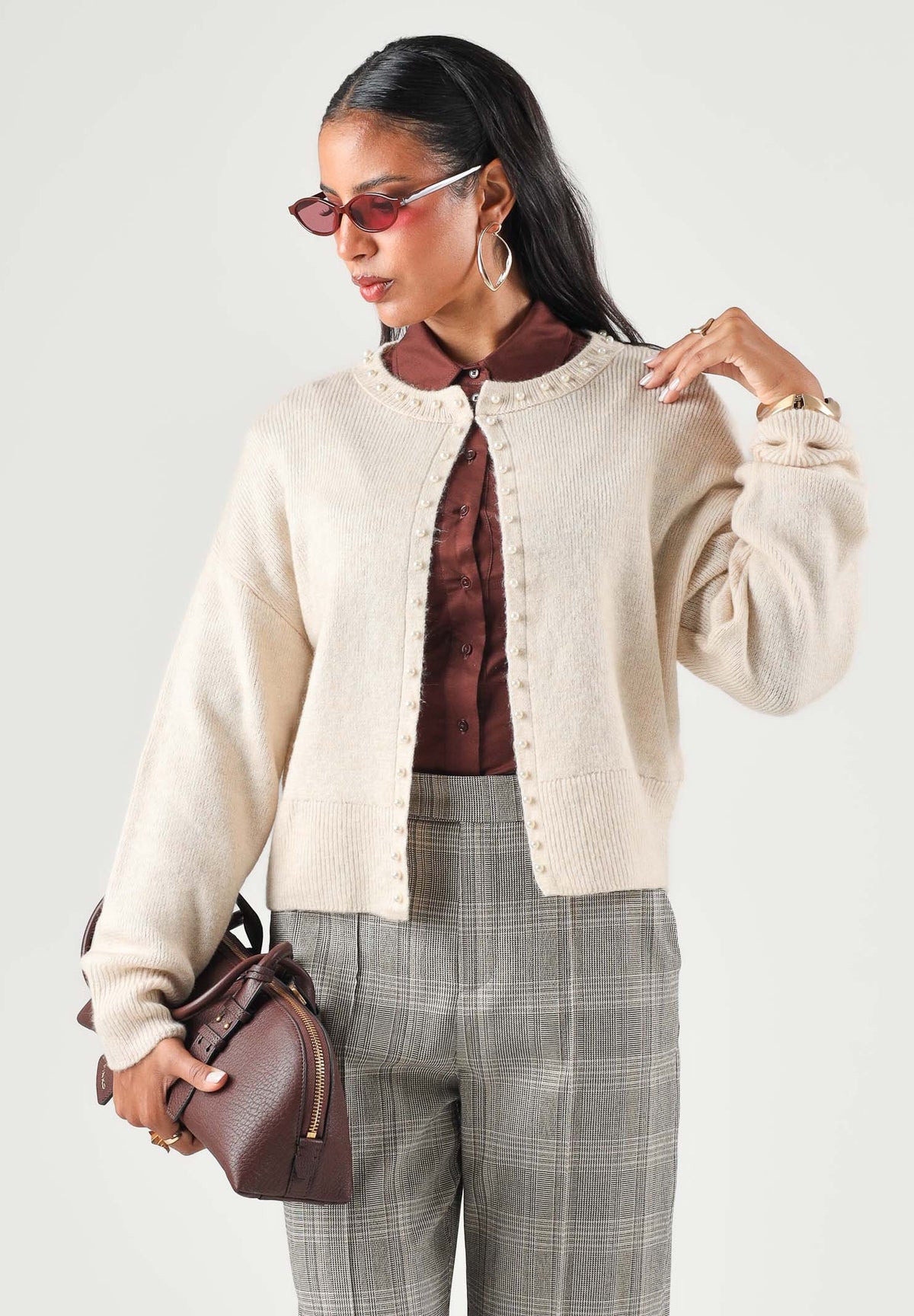 JDY Cardigan beige da donna con bottoni frontali a contrasto e scollo rotondo 15376584 SA JDY