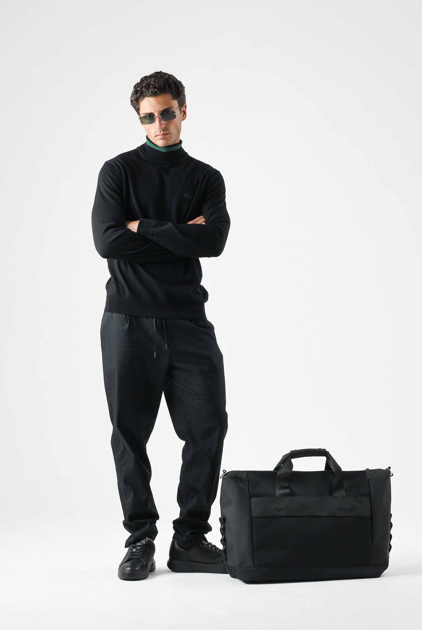 LACOSTE Maglia dolcevita in lana merino nero da uomo con iconico logo coccodrilo AH1959 031 LACOSTE
