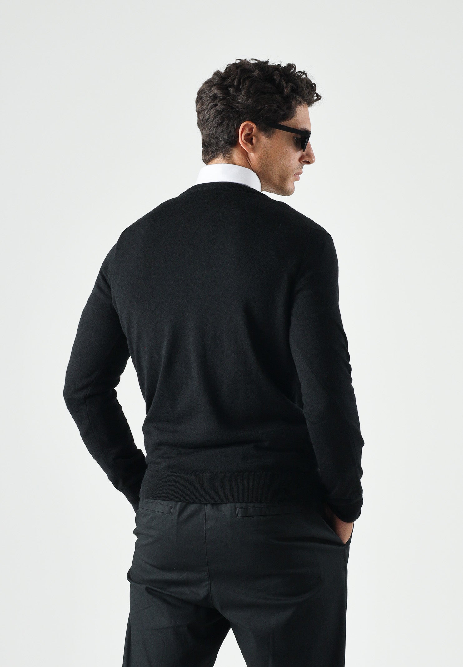 LACOSTE Maglione girocollo in lana merino color nero da uomo con coccodrillo ricamato tono su tono AH1969 031 LACOSTE