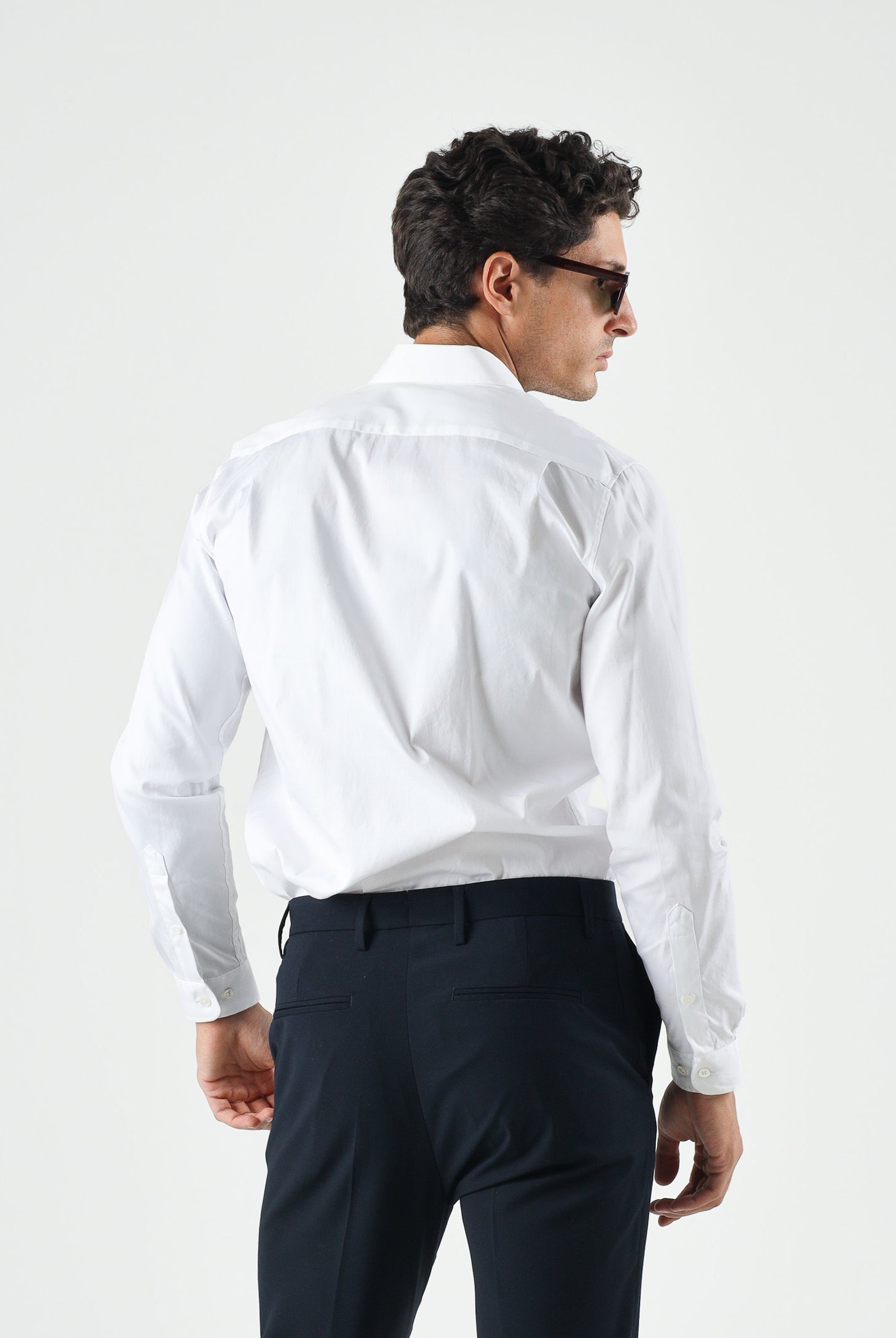 LACOSTE Camicia a manica lunga bianca da uomo con patch logo CH2933 001. LACOSTE