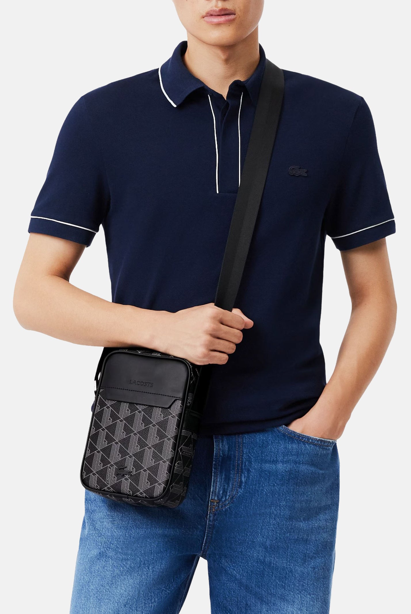 LACOSTE Borsello nero da uomo con stampa monogramma The Blend NH4410 H45 LACOSTE