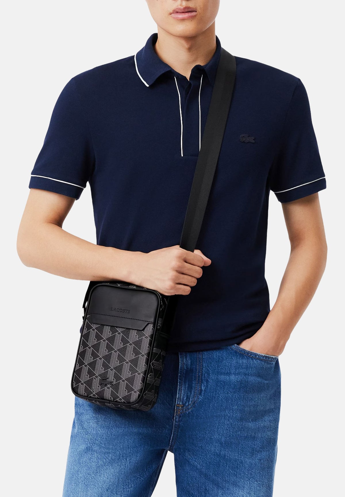 LACOSTE Borsello nero da uomo con stampa monogramma The Blend NH4410 H45 LACOSTE