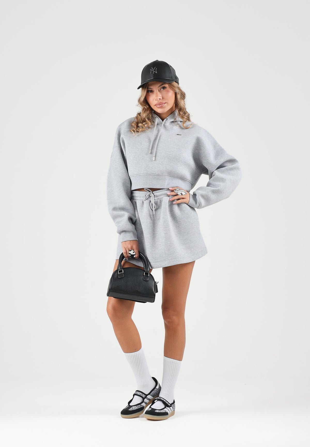 LACOSTE Felpa con cappuccio CROPPED HOODIE grigio da donna con mini logo iconico SF8324 CCA LACOSTE
