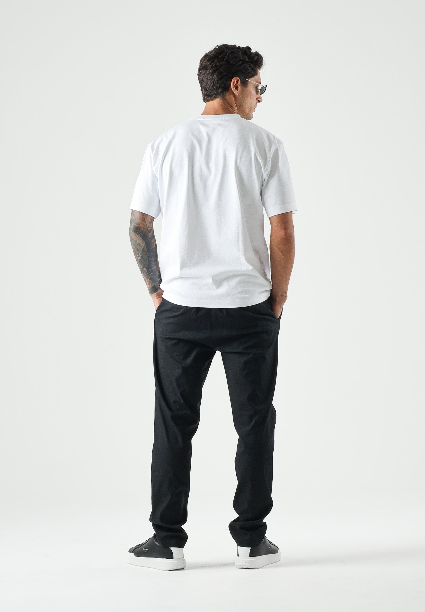 LACOSTE T-shirt manica corta bianca per uomo e donna con iconico coccodrillo ricamato sul petto. TH0876 001 LACOSTE