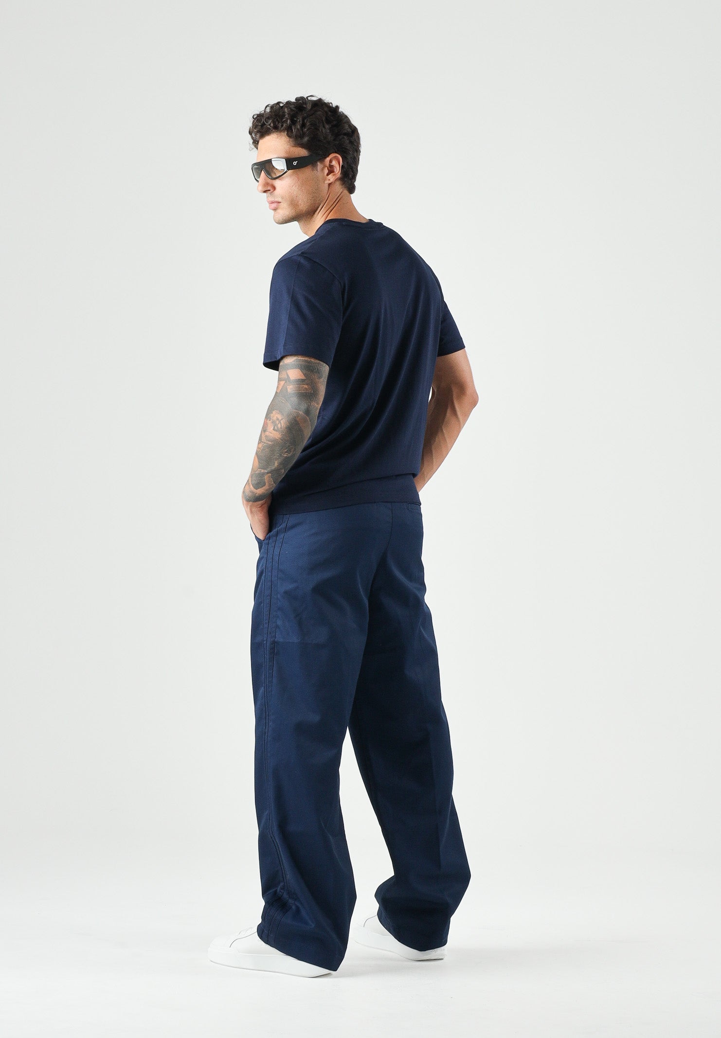 LACOSTE T-shirt in cotone blu notte, per uomo e donna co logo iconico coccodrillo su petto TH7318 166 LACOSTE