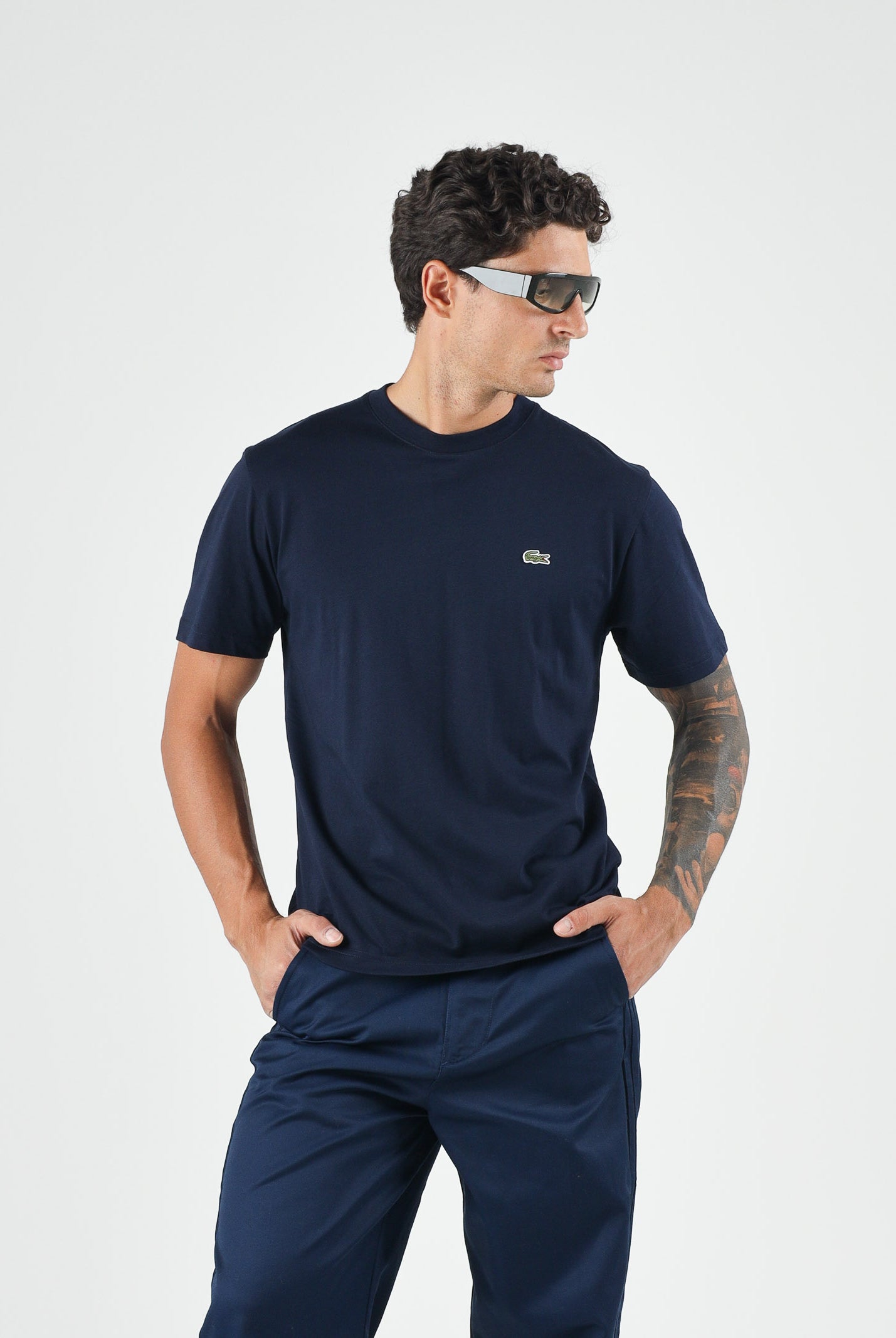 LACOSTE T-shirt in cotone blu notte, per uomo e donna co logo iconico coccodrillo su petto TH7318 166 LACOSTE