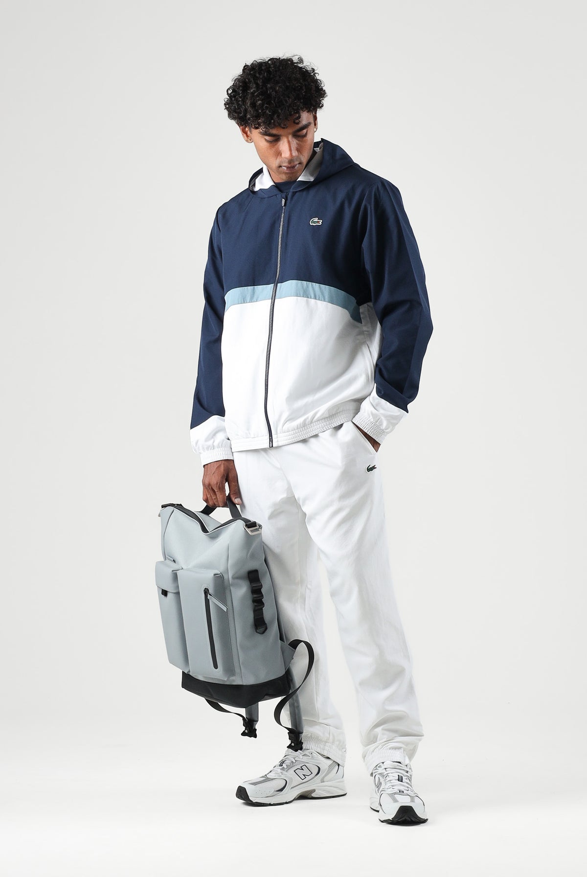 LACOSTE Tuta HOODED TRACKSUIT bianca per uomo con pantalone coordinato bicolore. WH6604 ZC5 LACOSTE