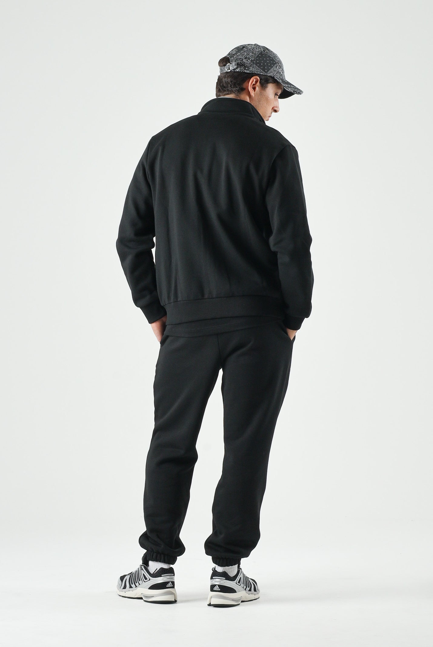 LACOSTE Pantalone in felpa nero per uomo e donna con logo coccodrillo ricamato XH9207 031 LACOSTE