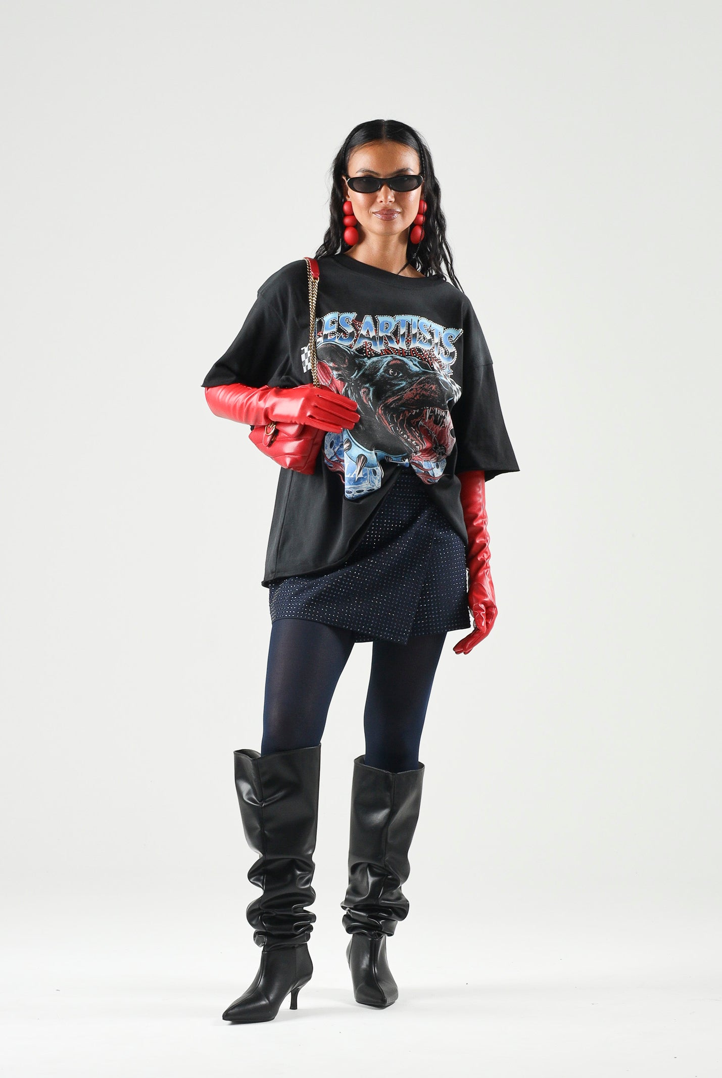 LES ARTISTS T-shirt DOBERMAN nera per uomo e donna con maxi stampa grafica frontale multicolore 27SSLATS1127 121 LES ARTISTS