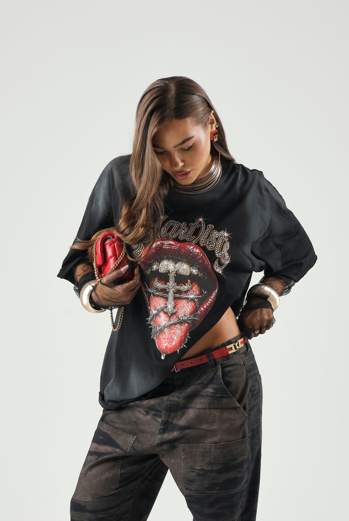 LES ARTISTS T-shirt NATIVE nera per uomo e donna con maxi stampa grafica frontale multicolore ed effetto vintage. 27SSLATS1142 121 LES ARTISTS