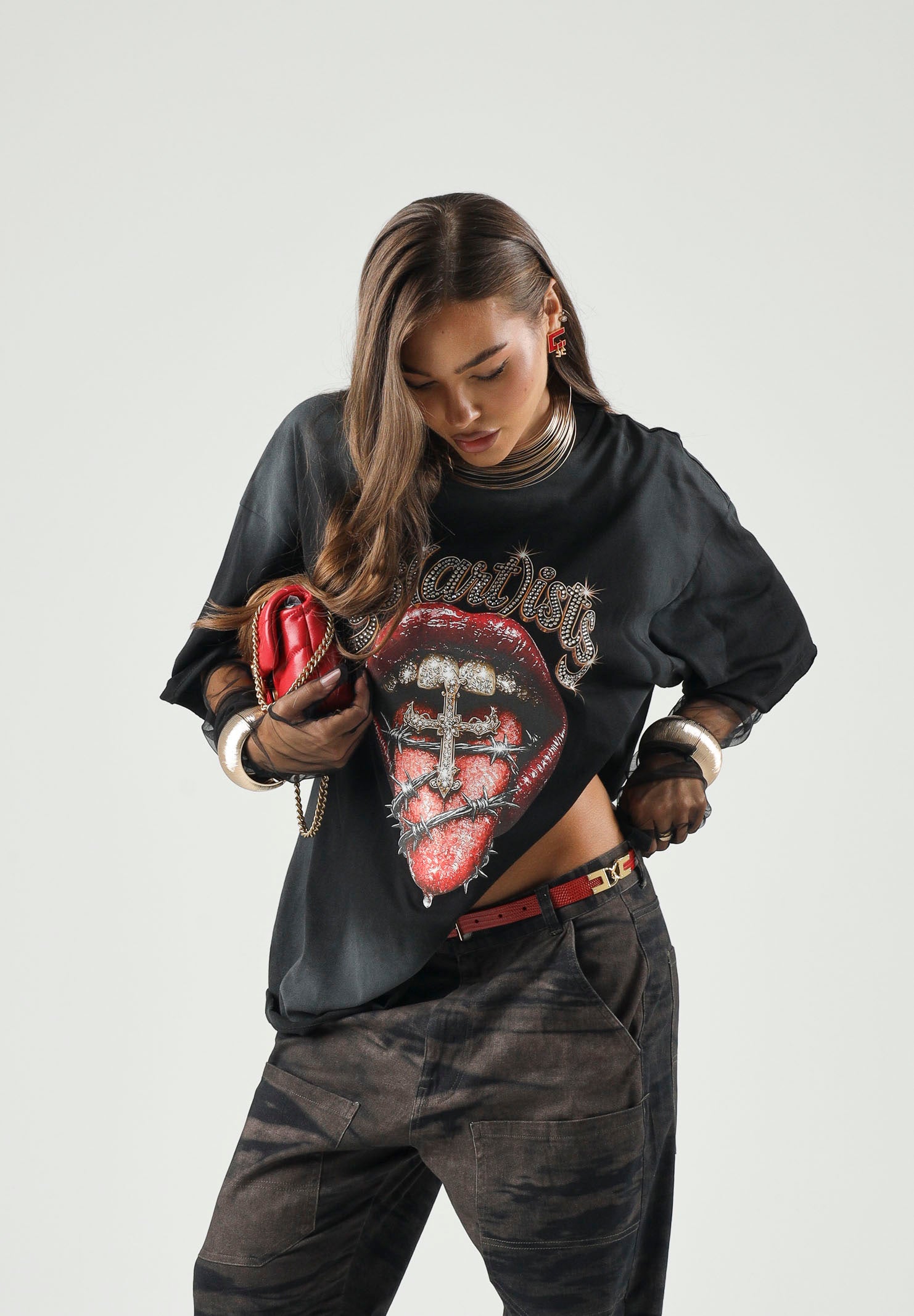 LES ARTISTS T-shirt NATIVE nera per uomo e donna con maxi stampa grafica frontale multicolore ed effetto vintage. 27SSLATS1142 121 LES ARTISTS
