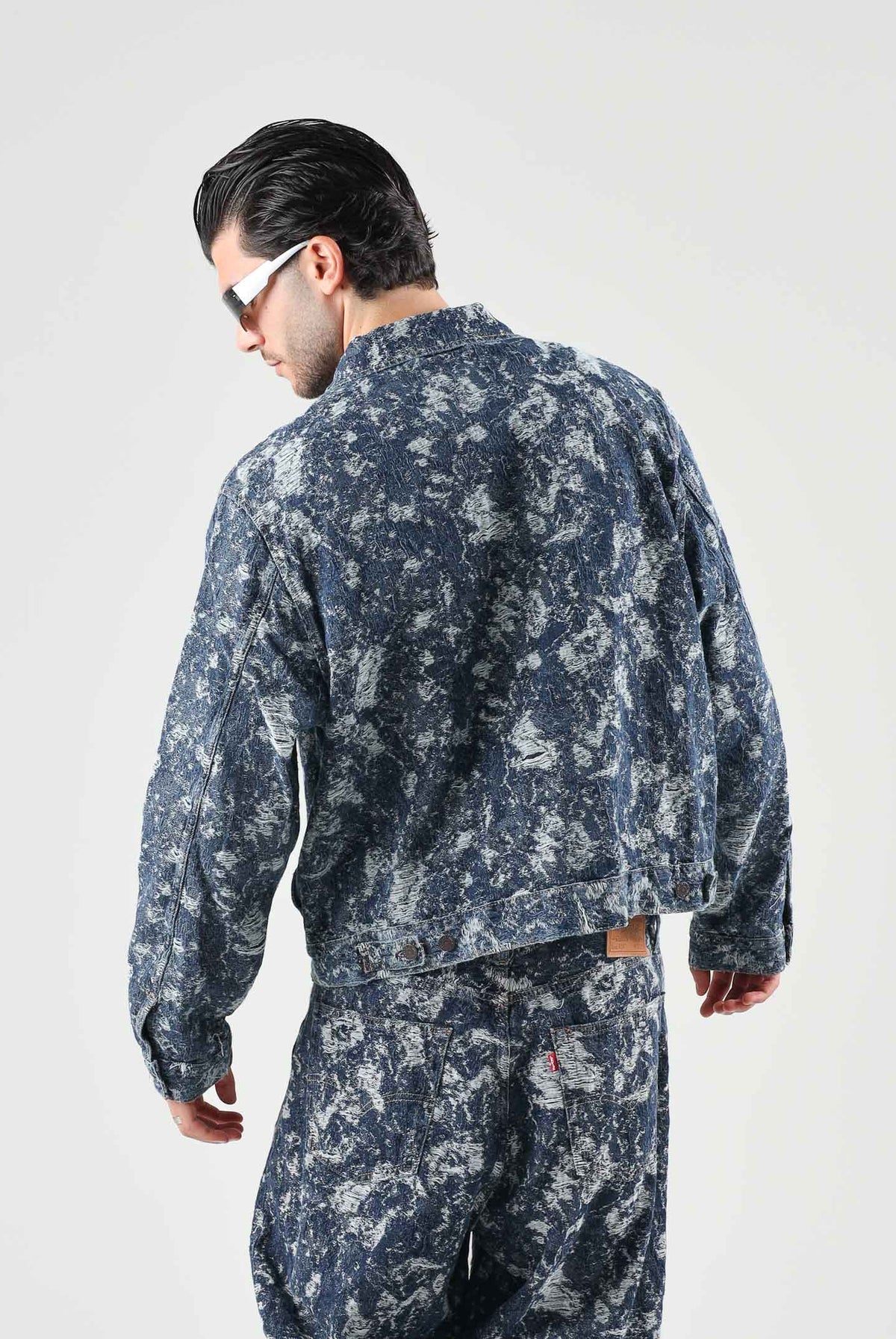 LEVI'S® Giubbotto di jeans med Indigo-blu chiaro per uomo e donna con tasche sul petto e chiusura frontale 0010P-0020 . LEVI'S®