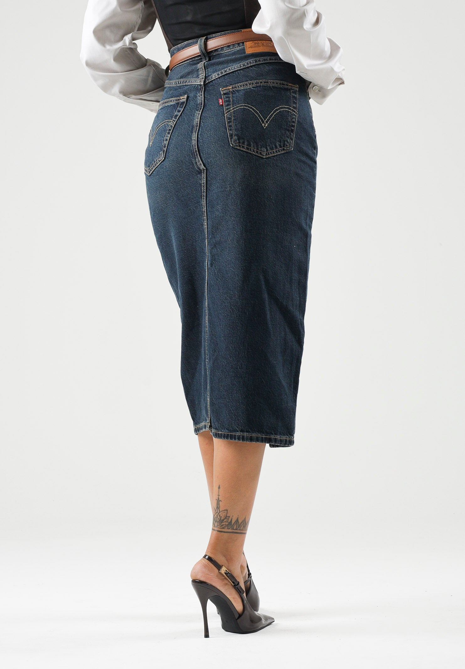 LEVI'S Gonna DECON SLIT MIDI SKIRT Dark Indigo blu da donna con spacco frontale decostruito. 008AF-0001 . LEVI'S®