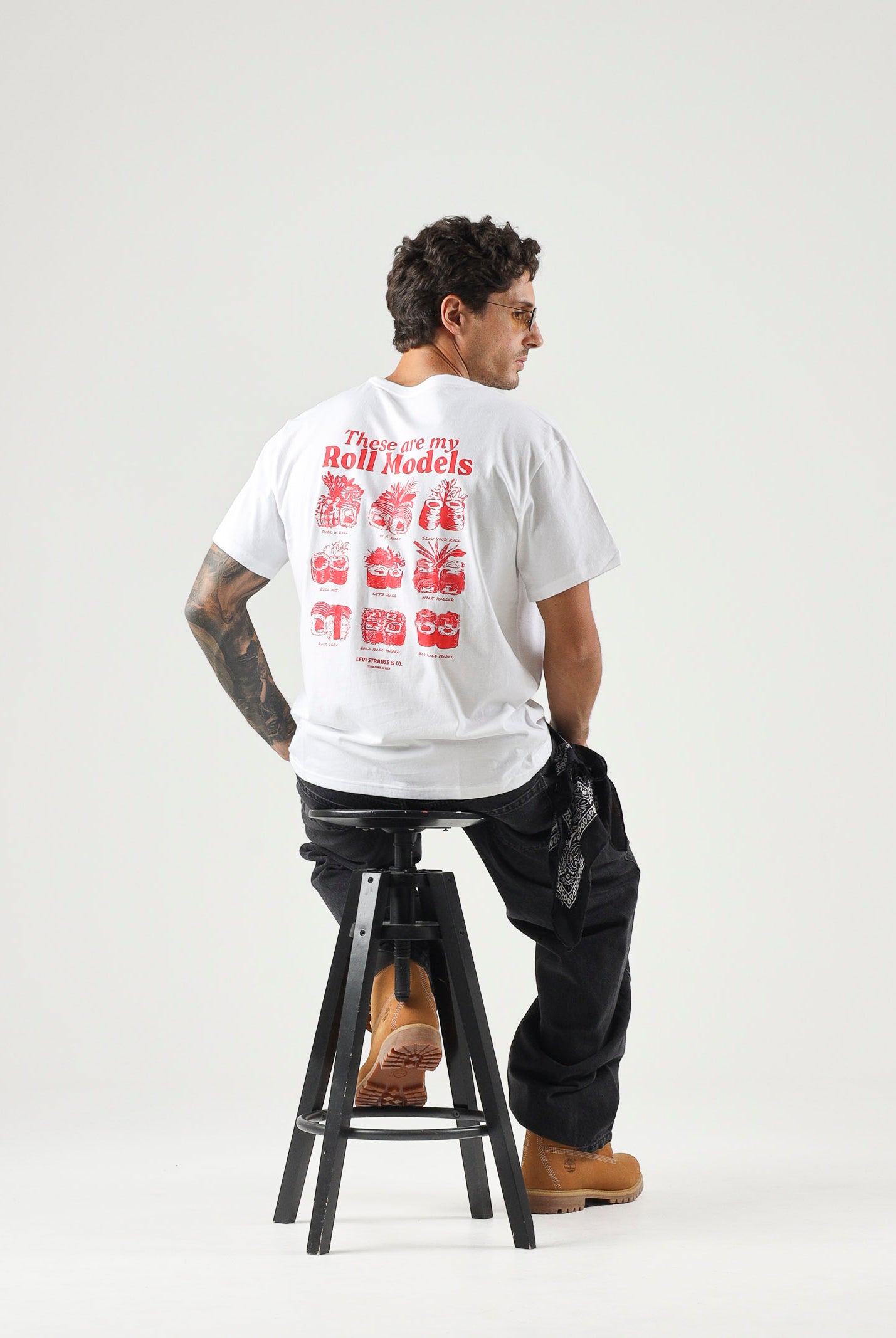 LEVI'S® T-shirt GRAPHIC TEE ROLL MODELS bianca da uomo con grafiche stampate. 16143-2625 . LEVI'S®