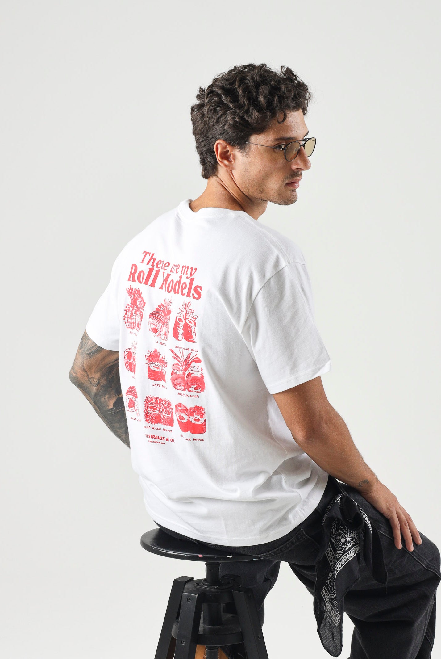 LEVI'S® T-shirt GRAPHIC TEE ROLL MODELS bianca da uomo con grafiche stampate. 16143-2625 . LEVI'S®