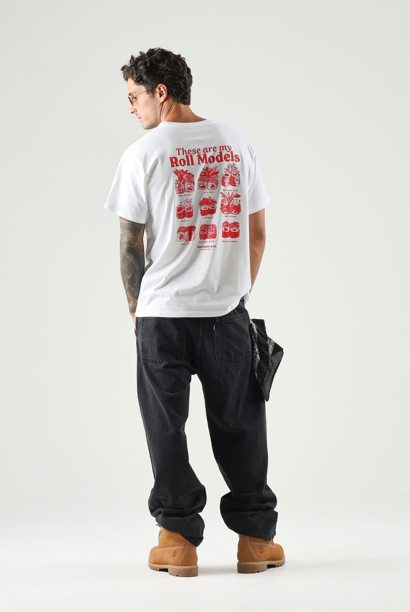 LEVI'S® T-shirt GRAPHIC TEE ROLL MODELS bianca da uomo con grafiche stampate. 16143-2625 . LEVI'S®