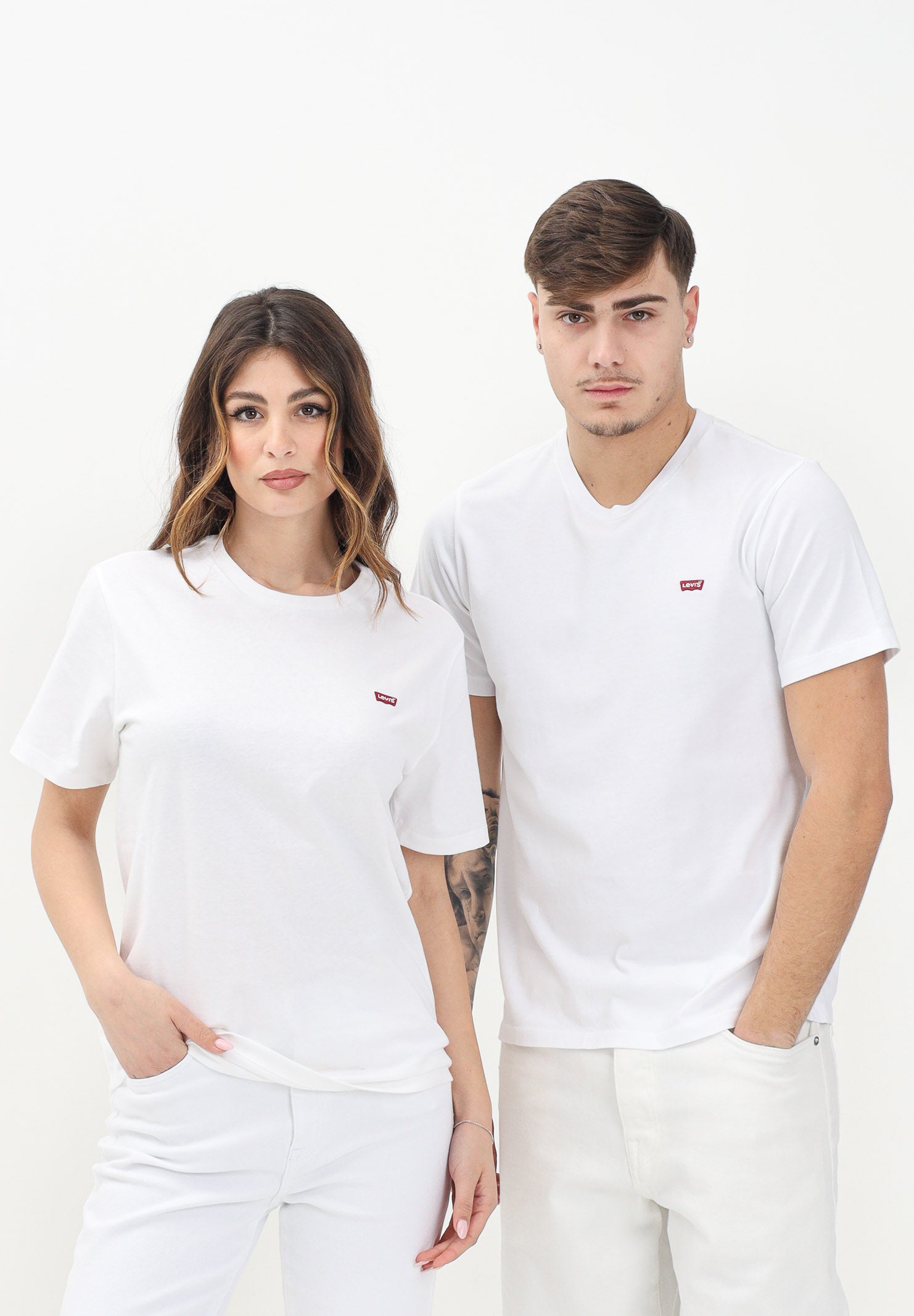 LEVI'S® T-shirt a manica corta Housemark bianca per uomo e donna 56605-0000 . LEVI'S®