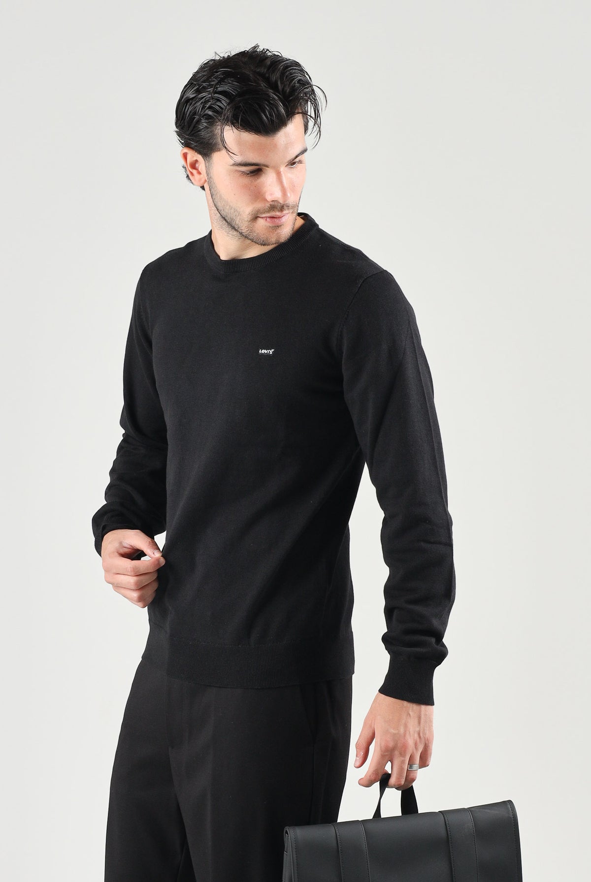 LEVI'S Maglione girocollo CREWNECK JUMPER nero per uomo con finiture a costine e piccolo logo ricamato. A7207-0040 . LEVI'S®