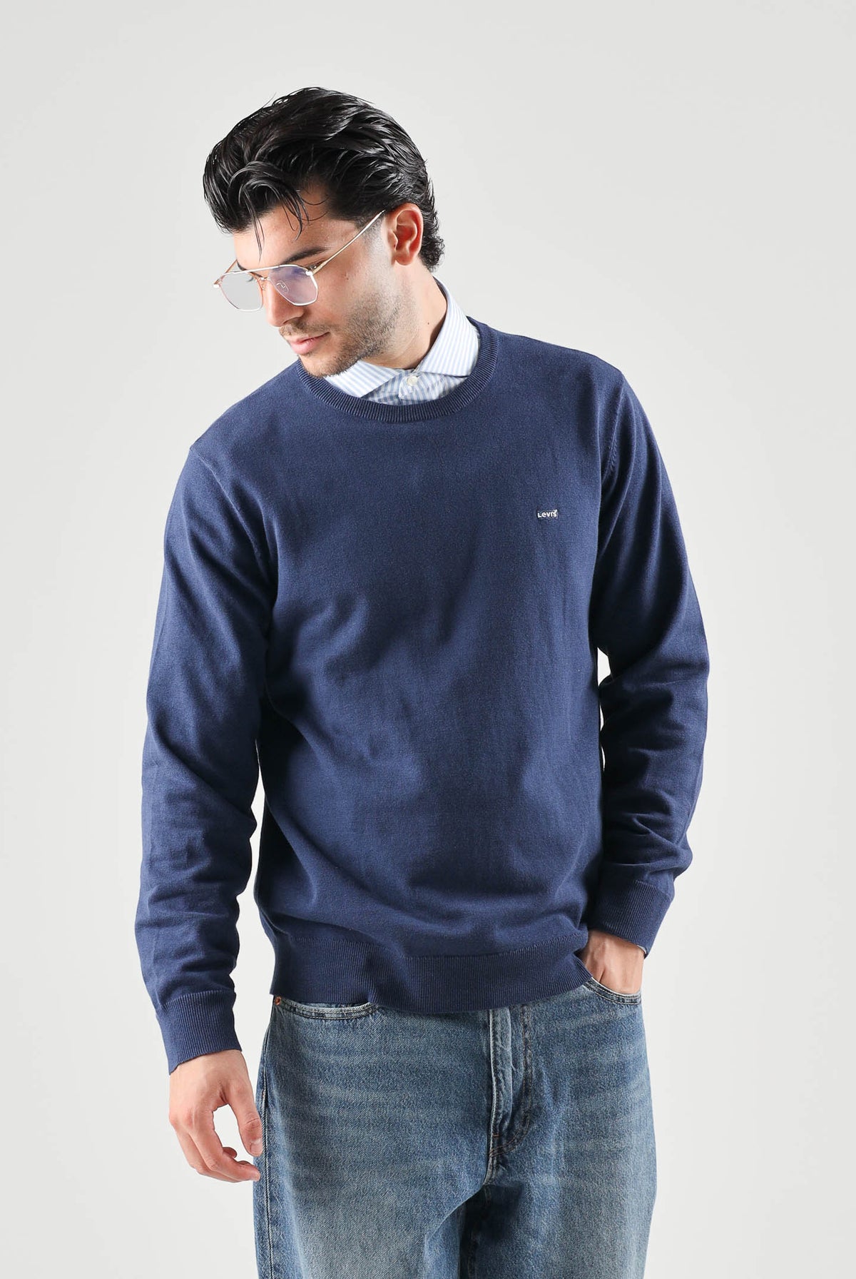 LEVI'S Maglia girocollo CREWNECK JUMPER blu da uomo con dettagli a costine e logo sul petto. A7207-0041 . LEVI'S®