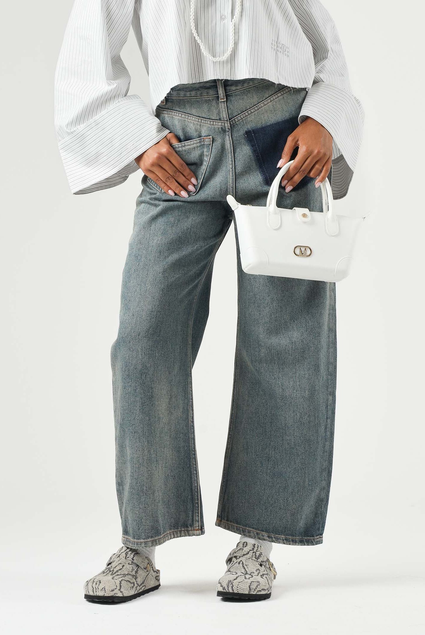 MM6 MAISON MARGIELA Jeans 5 Pockets in denim per donna, ragazzi e bambini con tasca posteriore a contrasto. M61034MM08D M601 MAISON MARGIELA